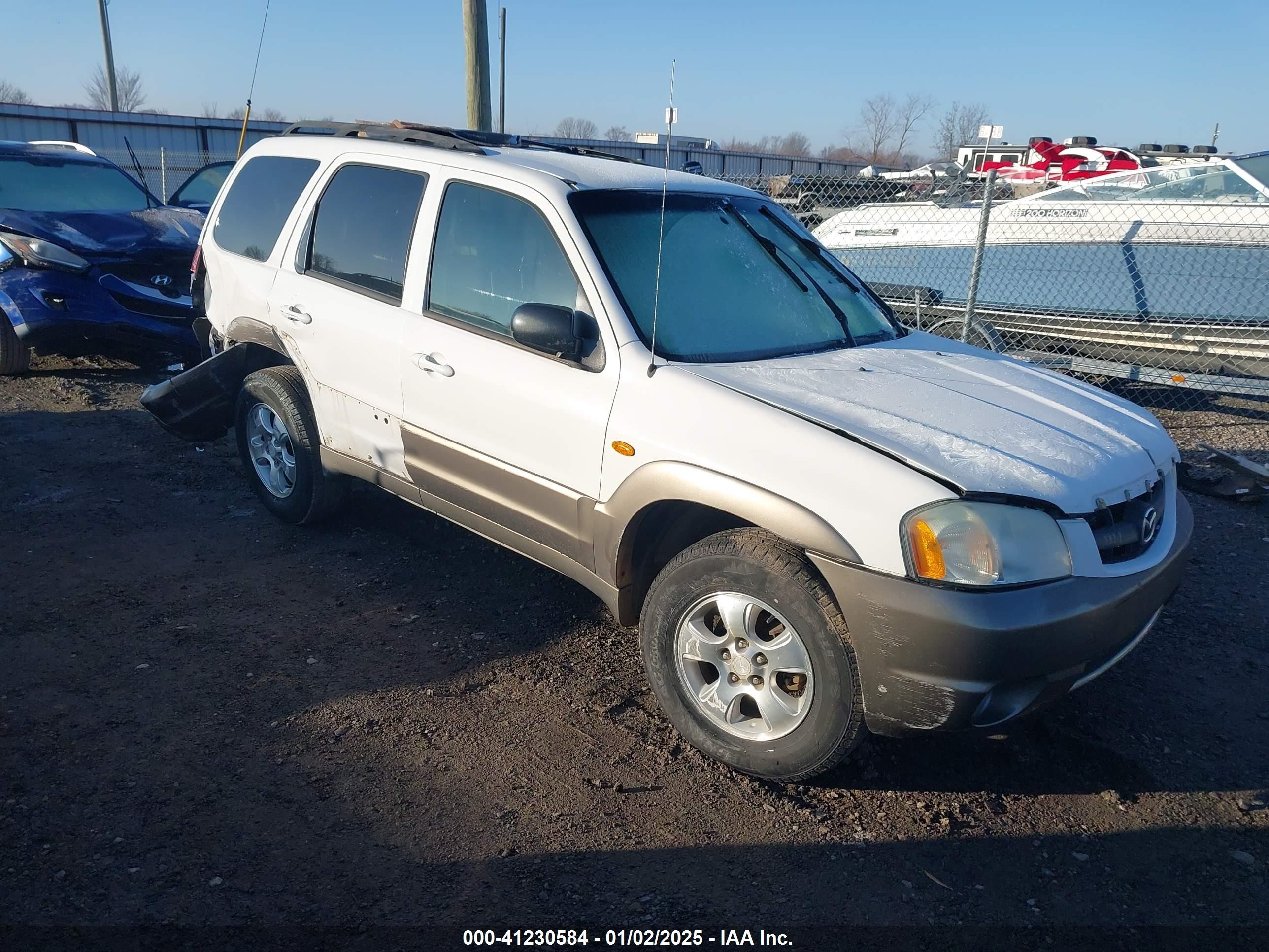 2003 Mazda Tribute ES, VIN 4F2CZ06133KM38250 — Бок