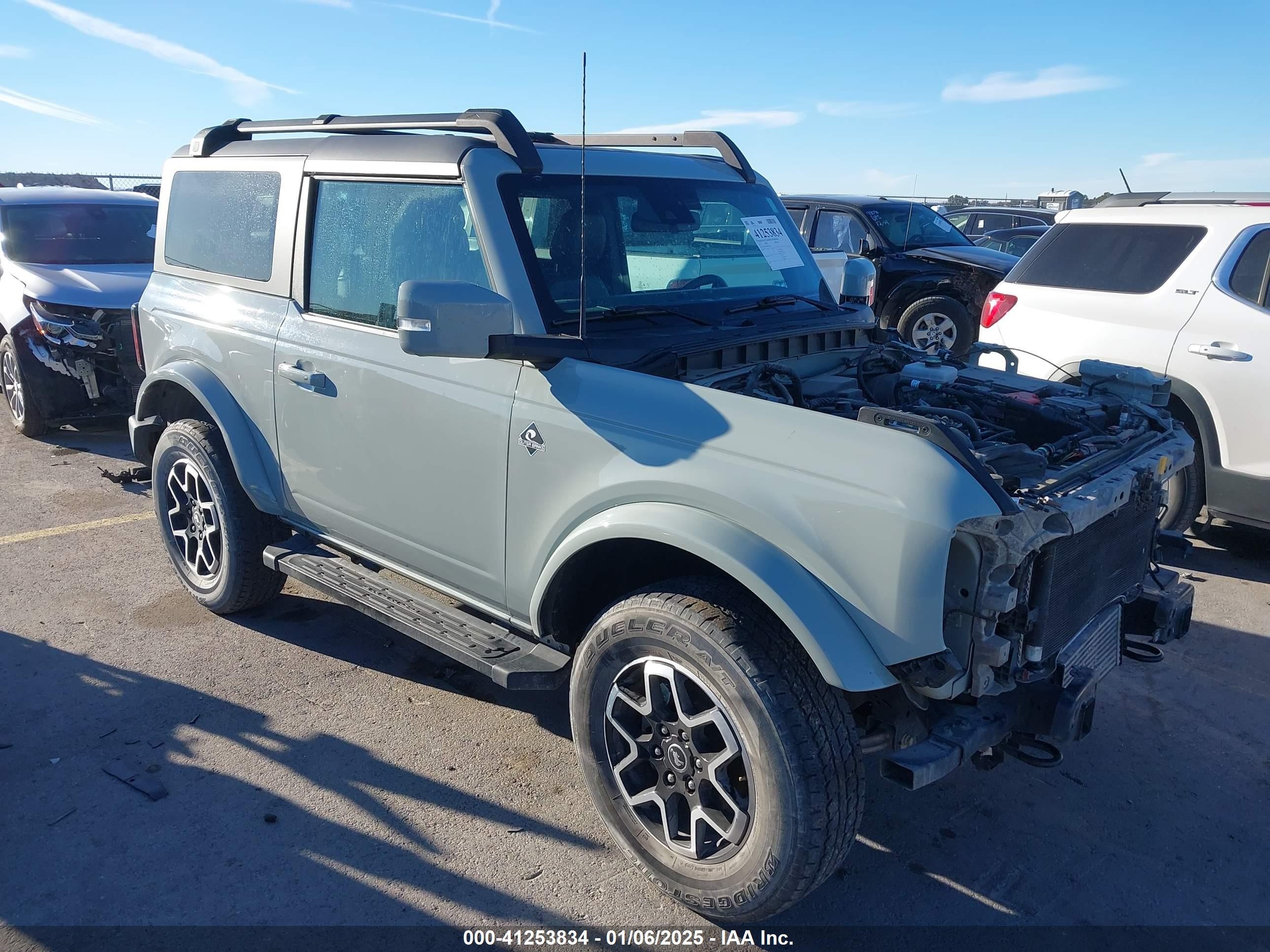 2021 Ford Bronco, VIN 1FMDE5AHXMLA71548 — Front end
