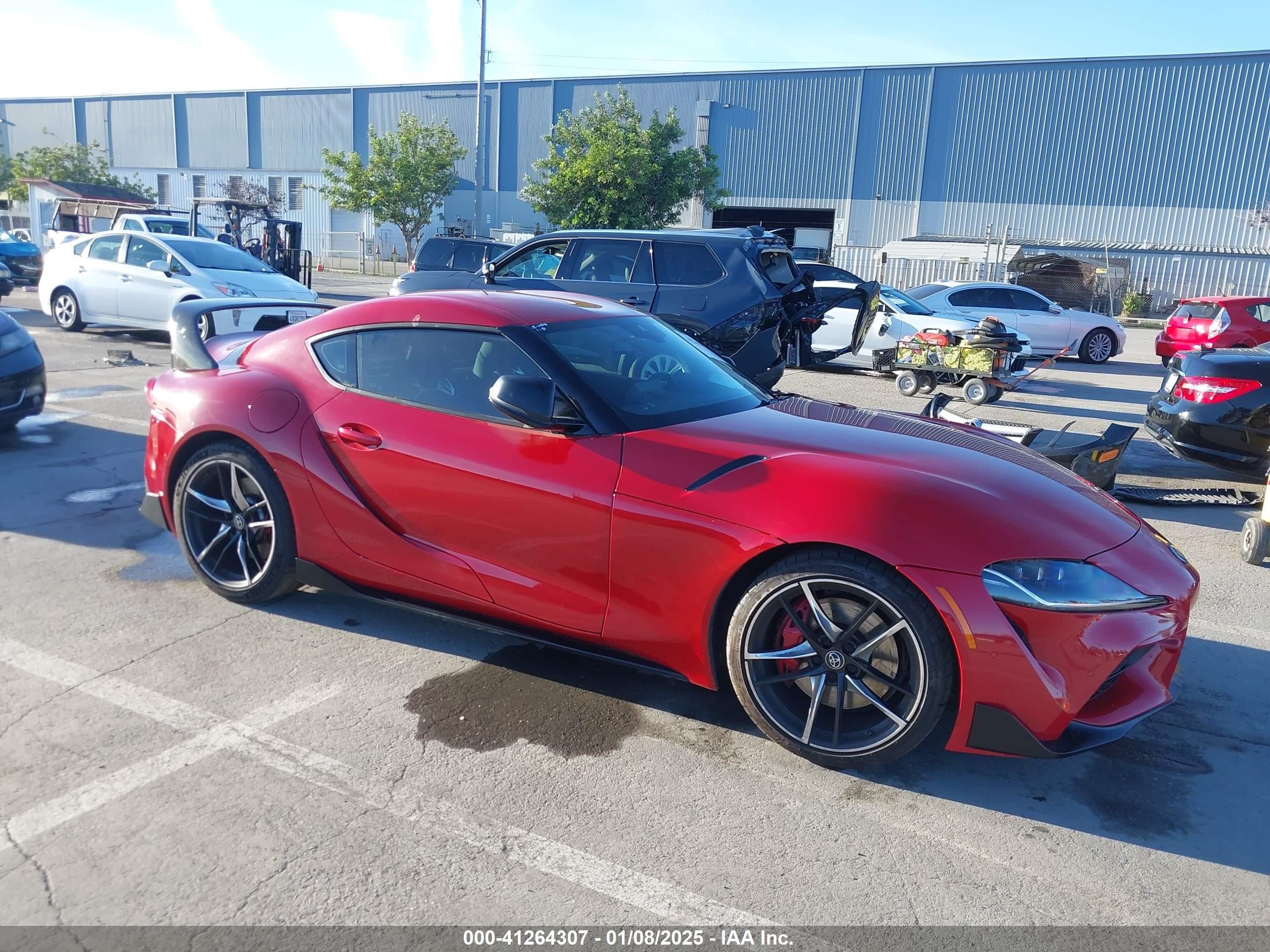 2020 Toyota Supra 3.0, VIN WZ1DB4C02LW027976 — Undercarriage