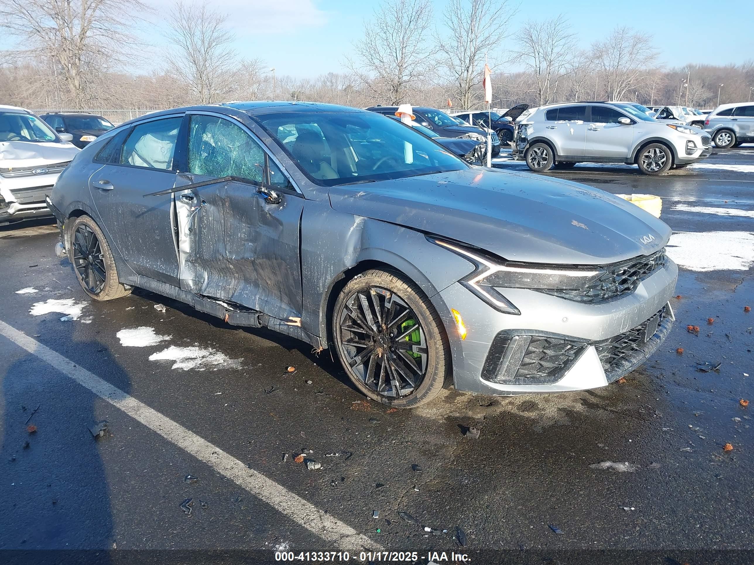 2025 Kia K5 GT, VIN KNAG44J89S5334027 — Rear end
