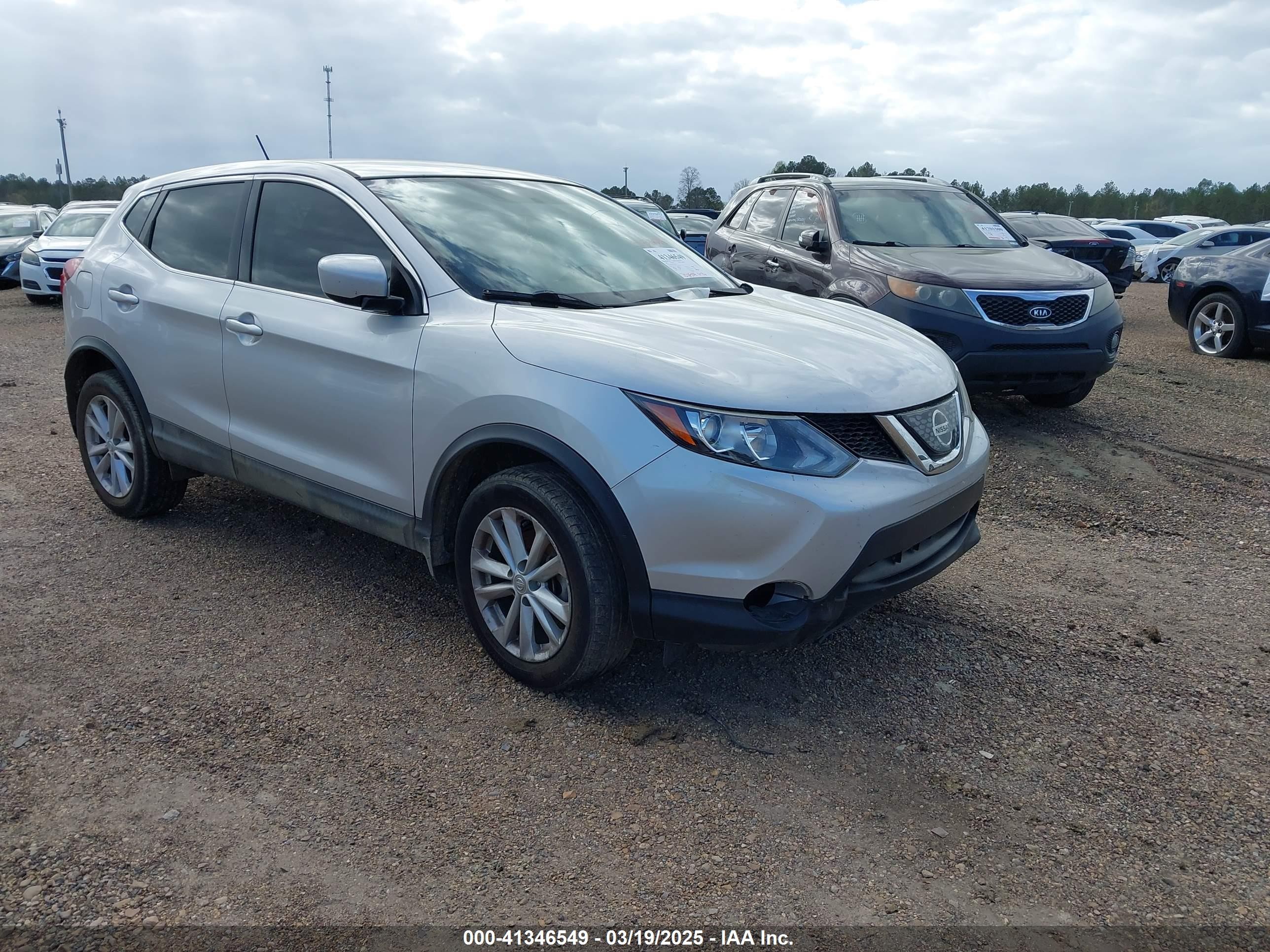 2018 Nissan Rogue S, VIN JN1BJ1CP2JW163044 — Side