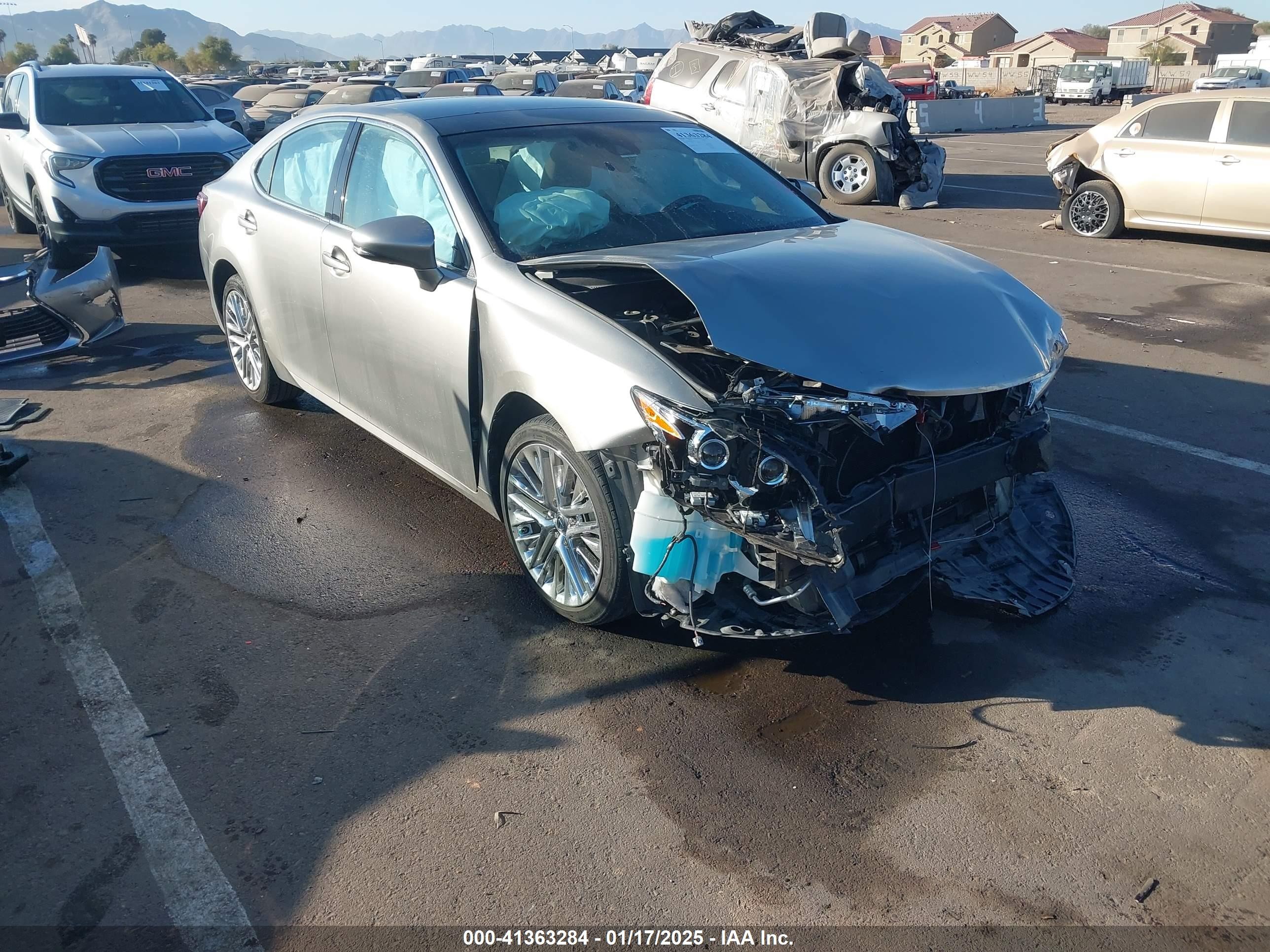 2018 Lexus ES 350, VIN 58ABK1GG4JU081479 — Front end