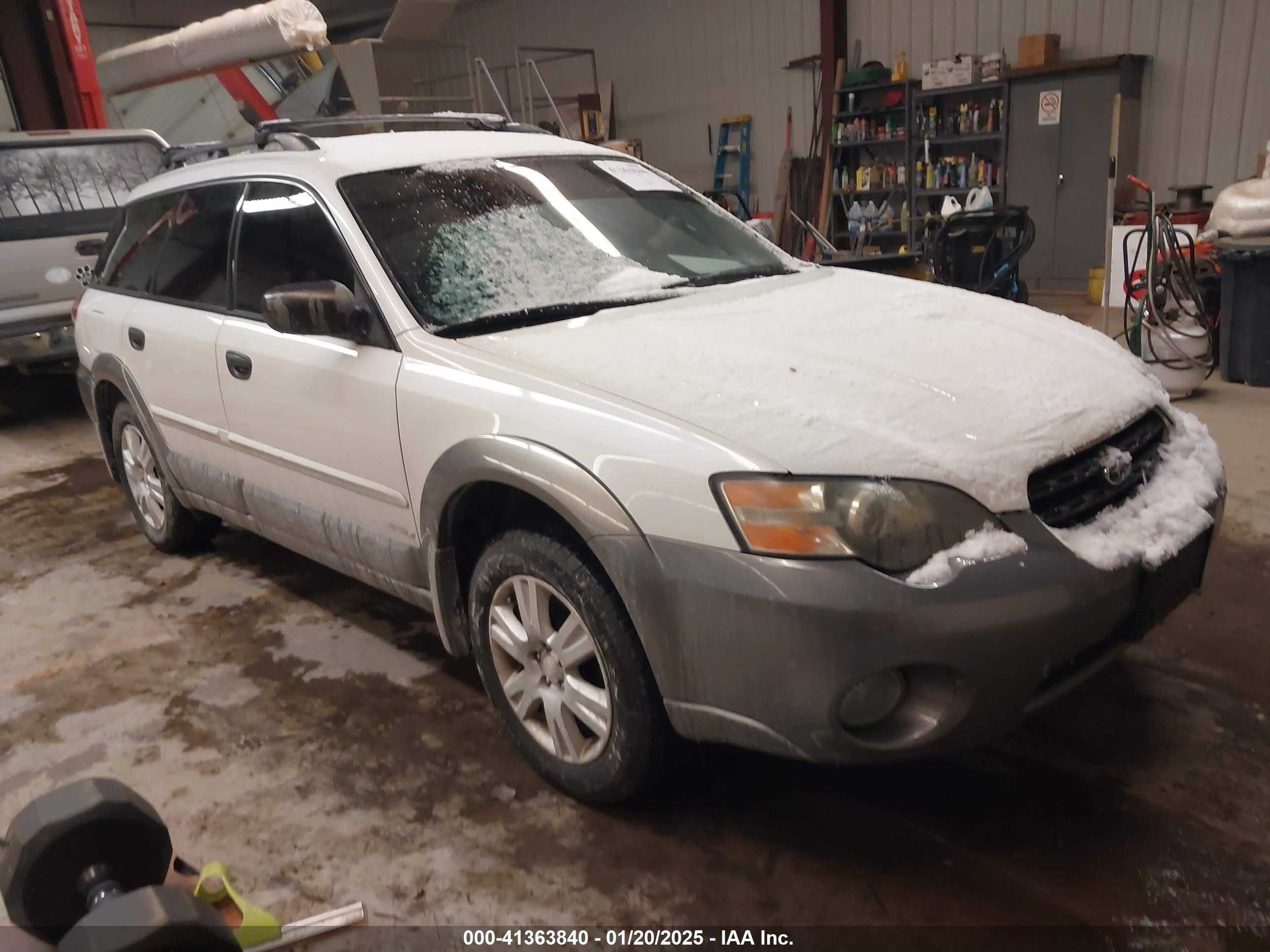 2005 Subaru Legacy Outback, VIN 4S4BP61C257363801 — Rear end