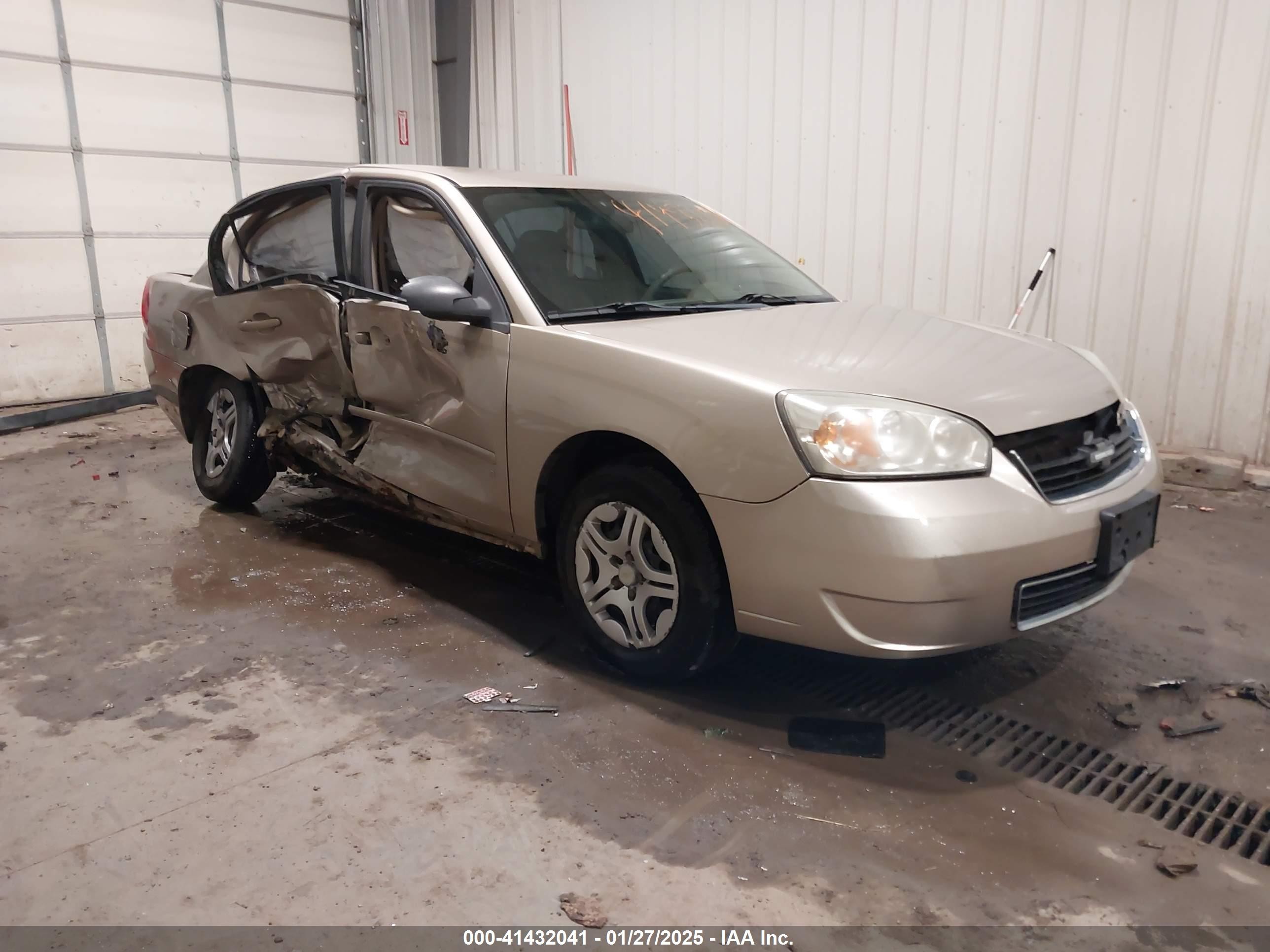 2008 Chevrolet Malibu Classic LS 1FL, VIN 1G1ZS58F88F103384 — Side