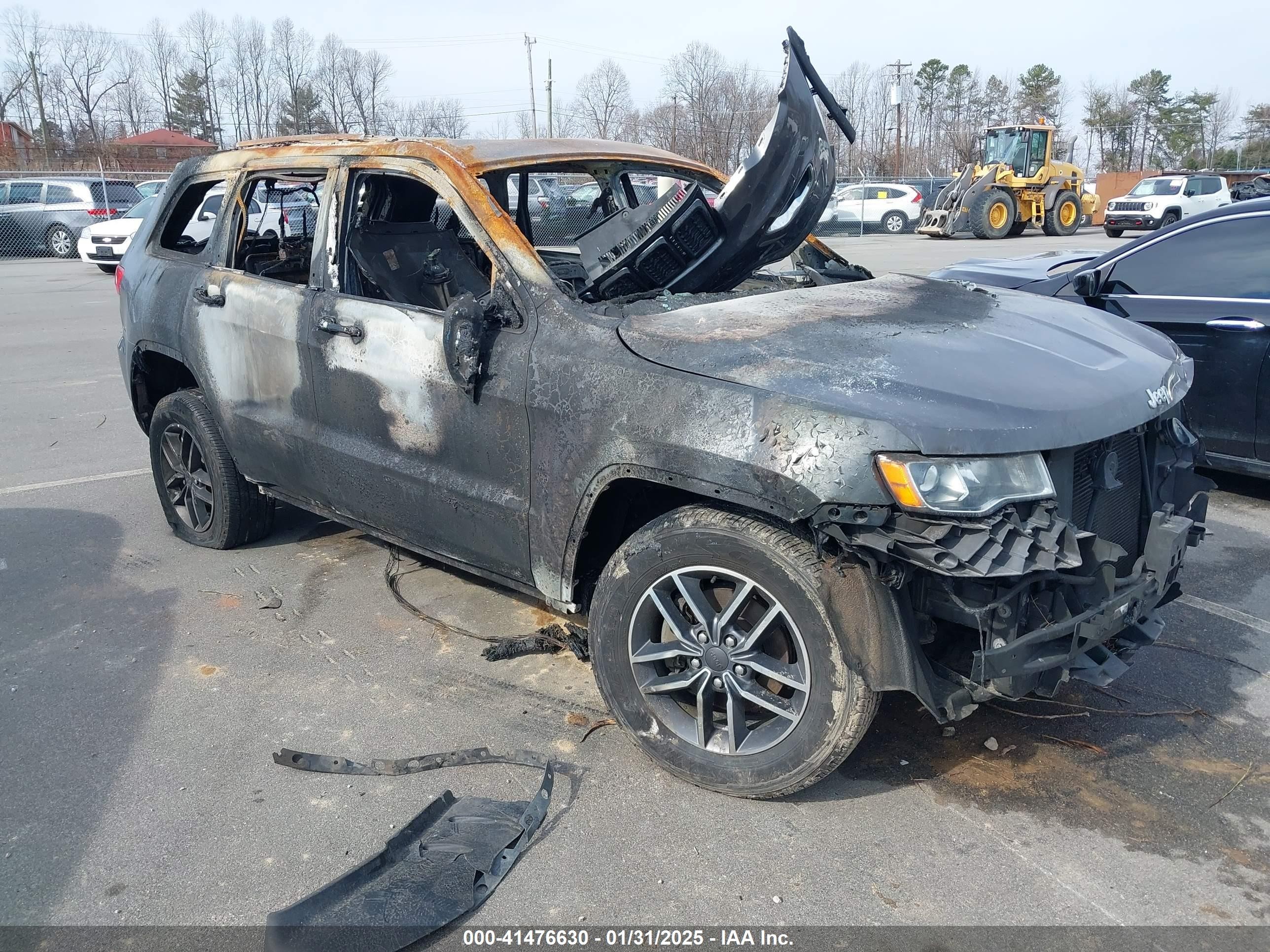 2017 Jeep Grand Cherokee Limited, VIN 1C4RJEBG6HC819813 — Interior fire