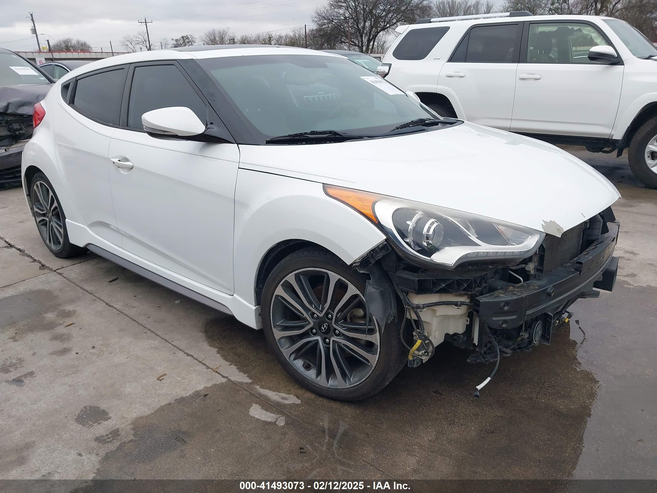 2016 Hyundai Veloster Turbo, VIN KMHTC6AE4GU294163 — Front end