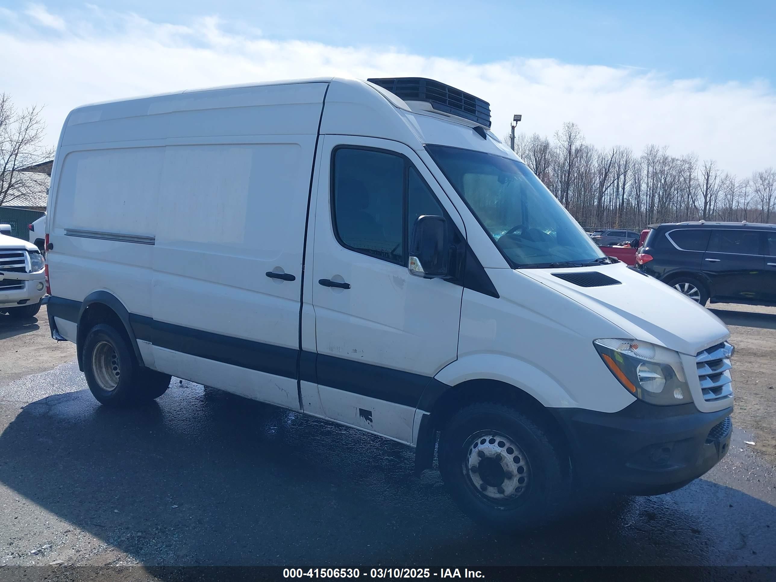2017 Freightliner Sprinter Cargo, VIN WDYPF0CD1HP387256 — Rear end