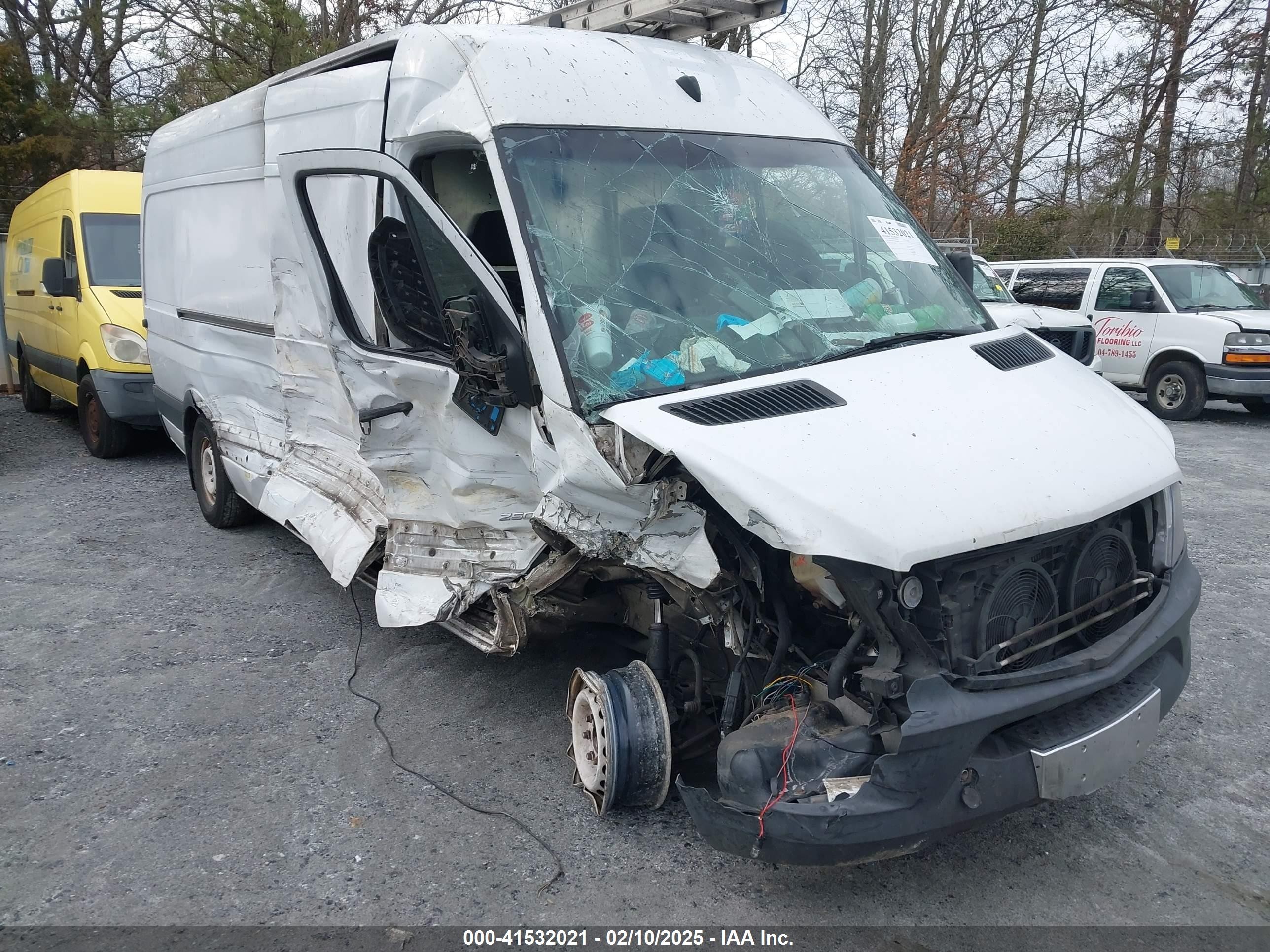 2014 Freightliner Sprinter, VIN WDYPE8DC7E5903358 — Front end