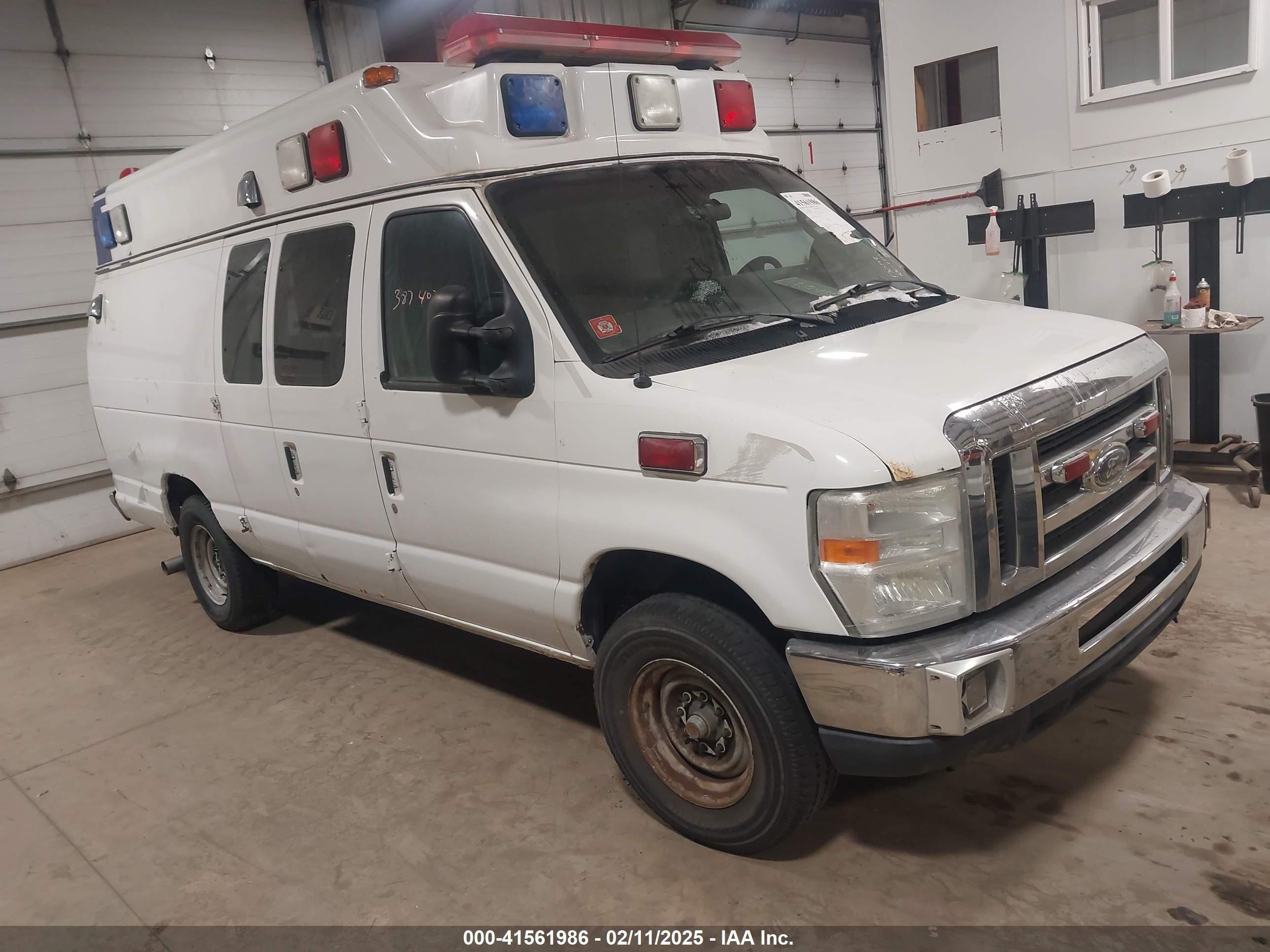 2010 Ford E-Series Commercial, VIN 1FDSS3EP6ADA41006 — Side