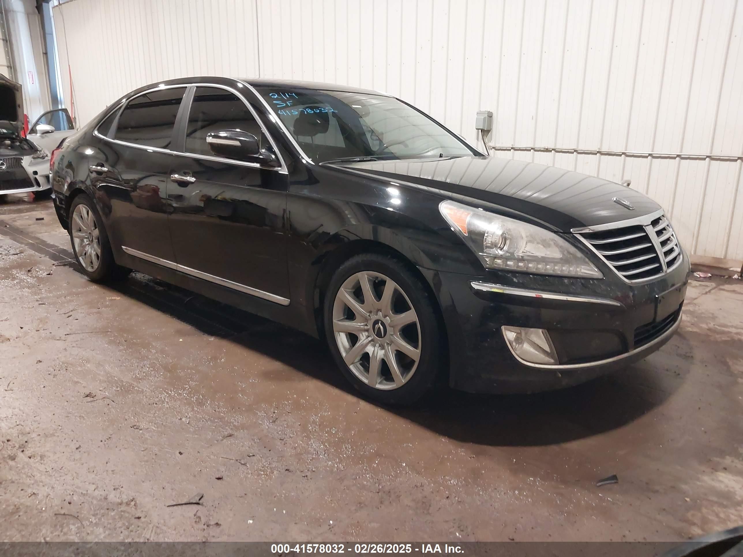 2012 Hyundai Equus Signature, VIN KMHGH4JHXCU057155 — Rear end