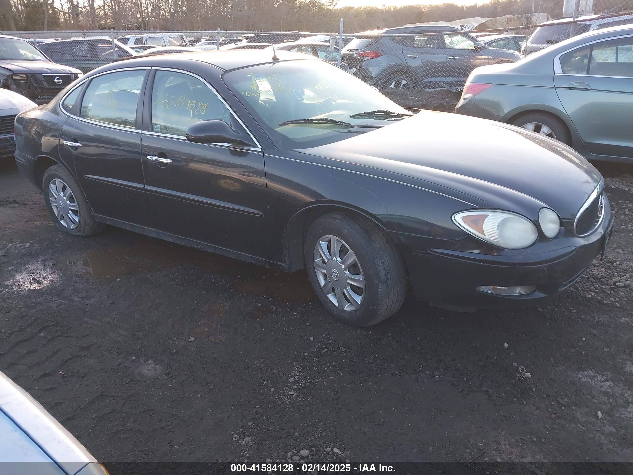 2005 Buick LaCrosse CX, VIN 2G4WC532X51214285 — Перед