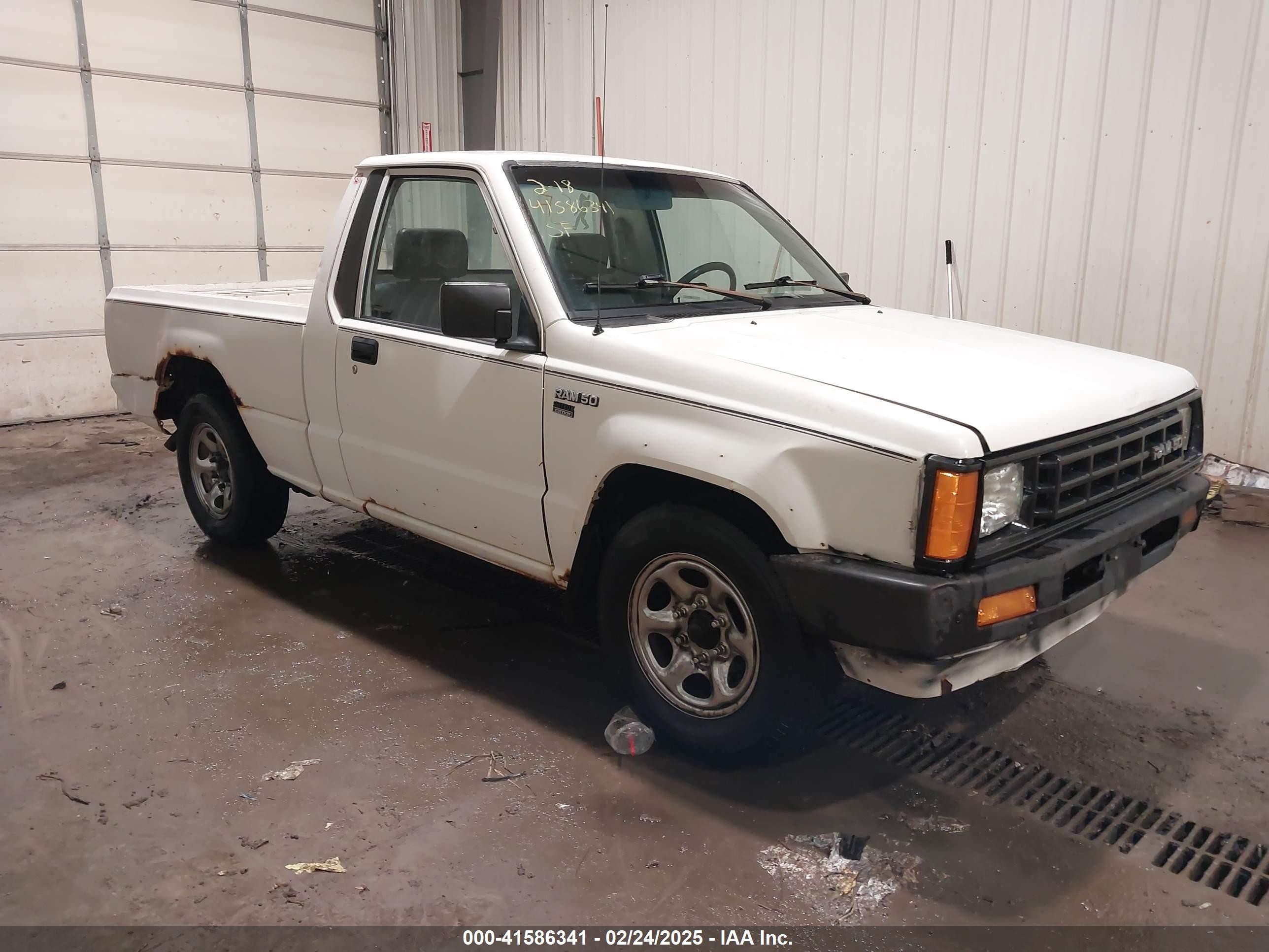 1992 Dodge RAM, VIN JB7FL24W7NP011183 — Rear end