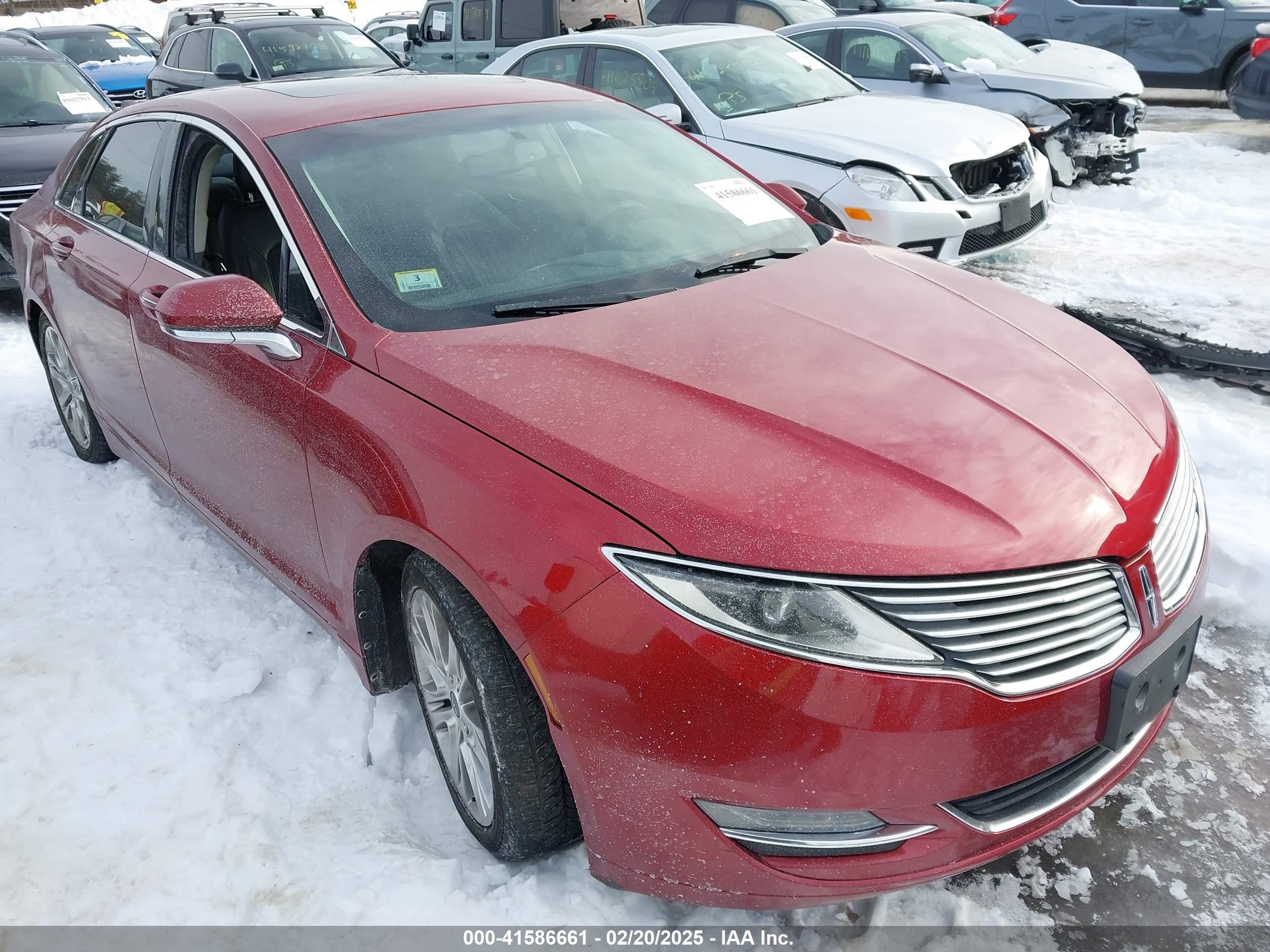 2014 Lincoln MKZ, VIN 3LN6L2J92ER826281 — Storm