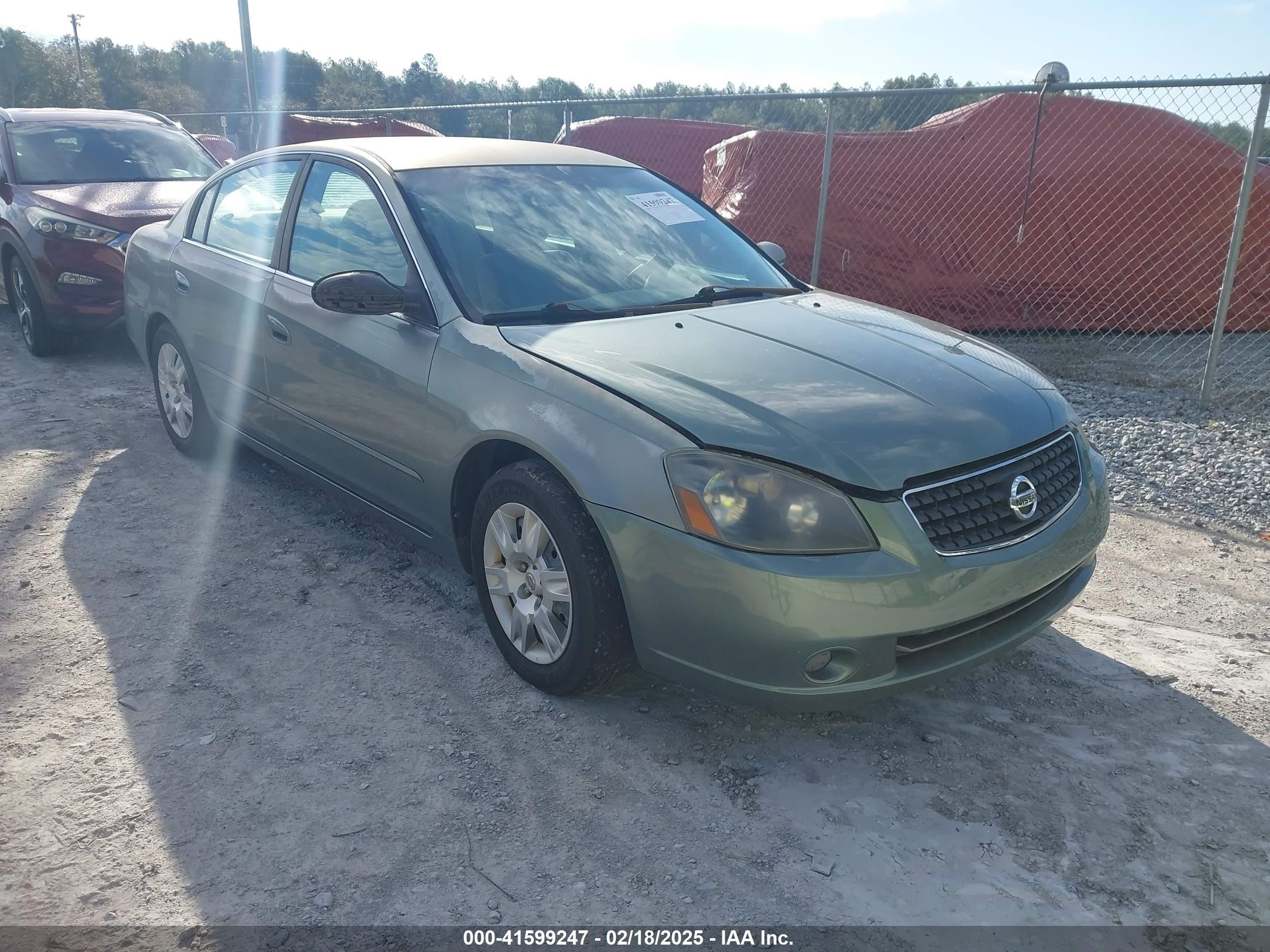 2005 Nissan Altima S, VIN 1N4AL11E75C952808 — Side