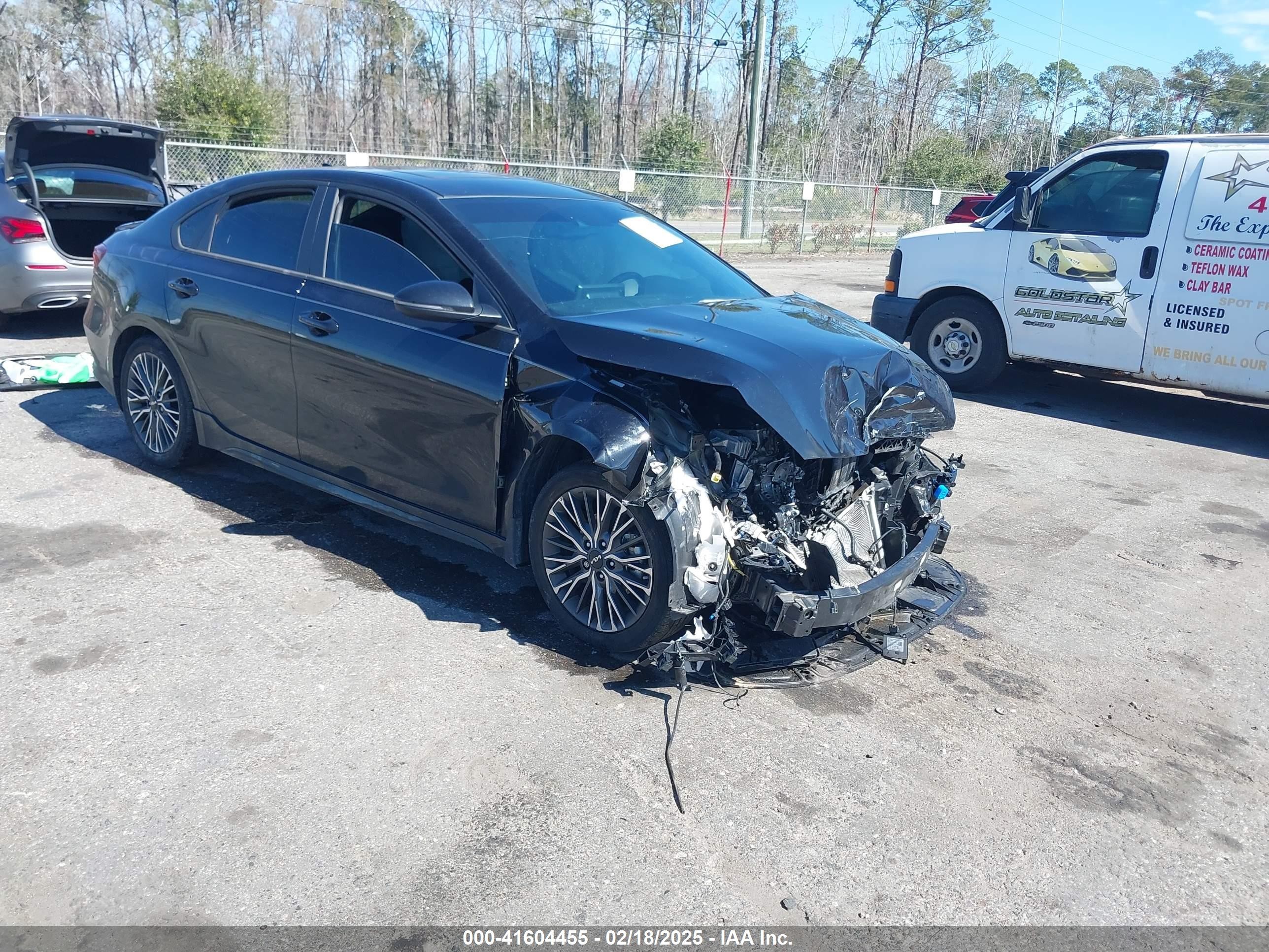 2023 Kia Forte GT-Line, VIN 3KPF54AD6PE589500 — Front end
