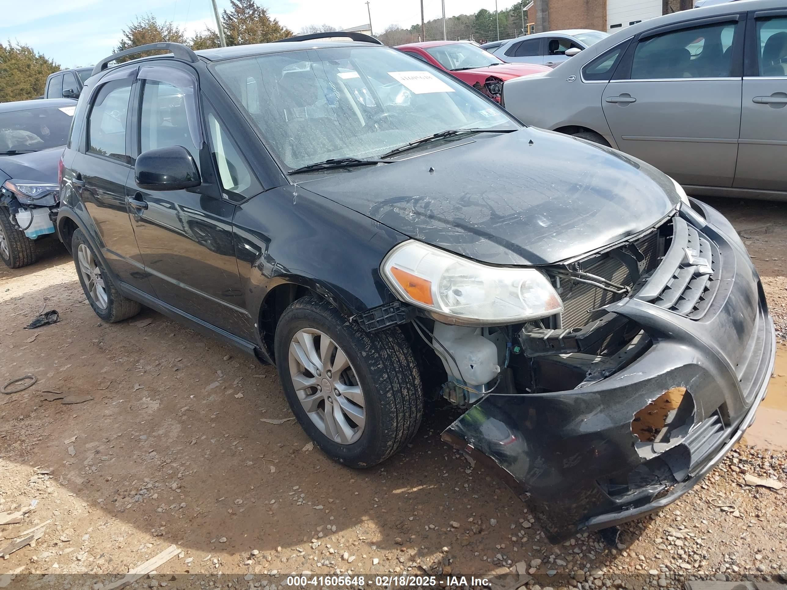 2013 Suzuki SX4 Crossover, VIN JS2YB5A35D6100607 — Front end