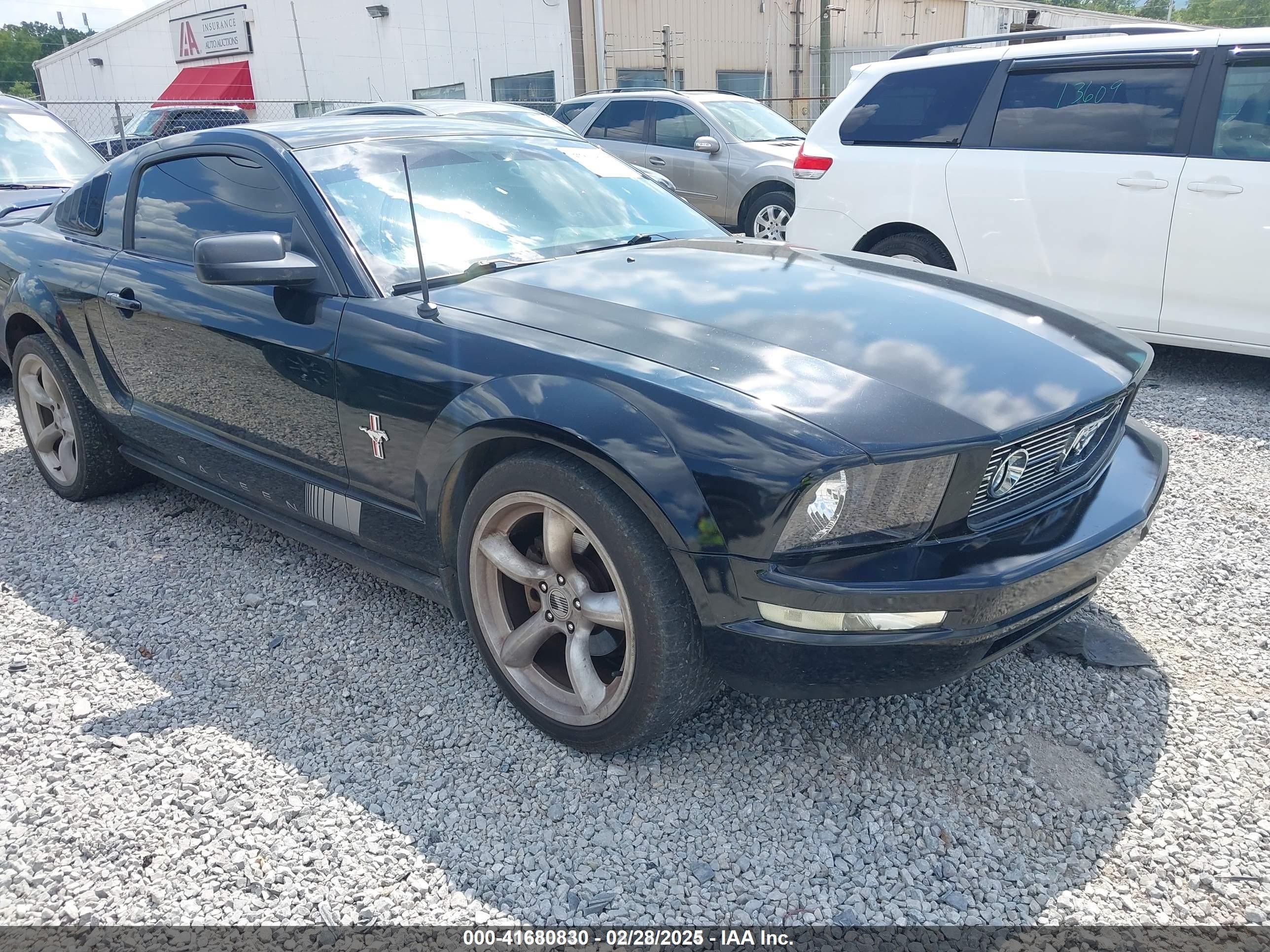 2006 Ford Mustang Standard, VIN 1ZVFT80N665237807 — Front end