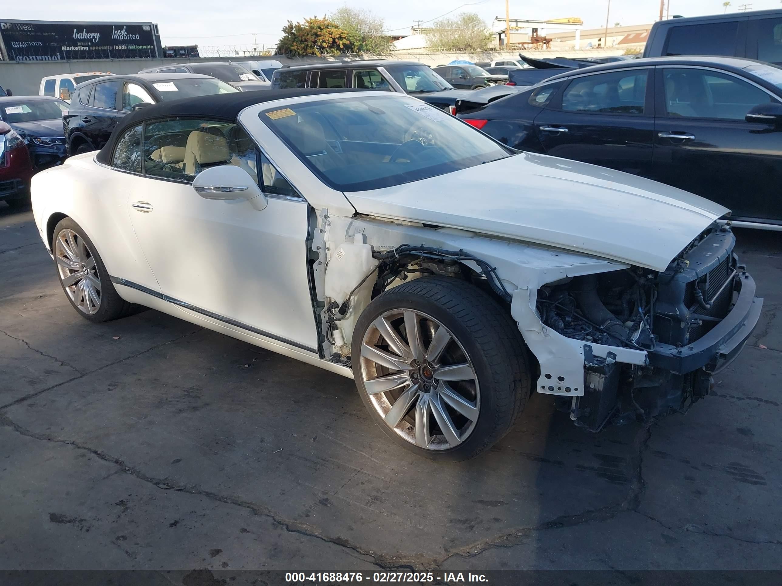 2013 Bentley Continental GT, VIN SCBGR3ZA8DC079426 — Front end