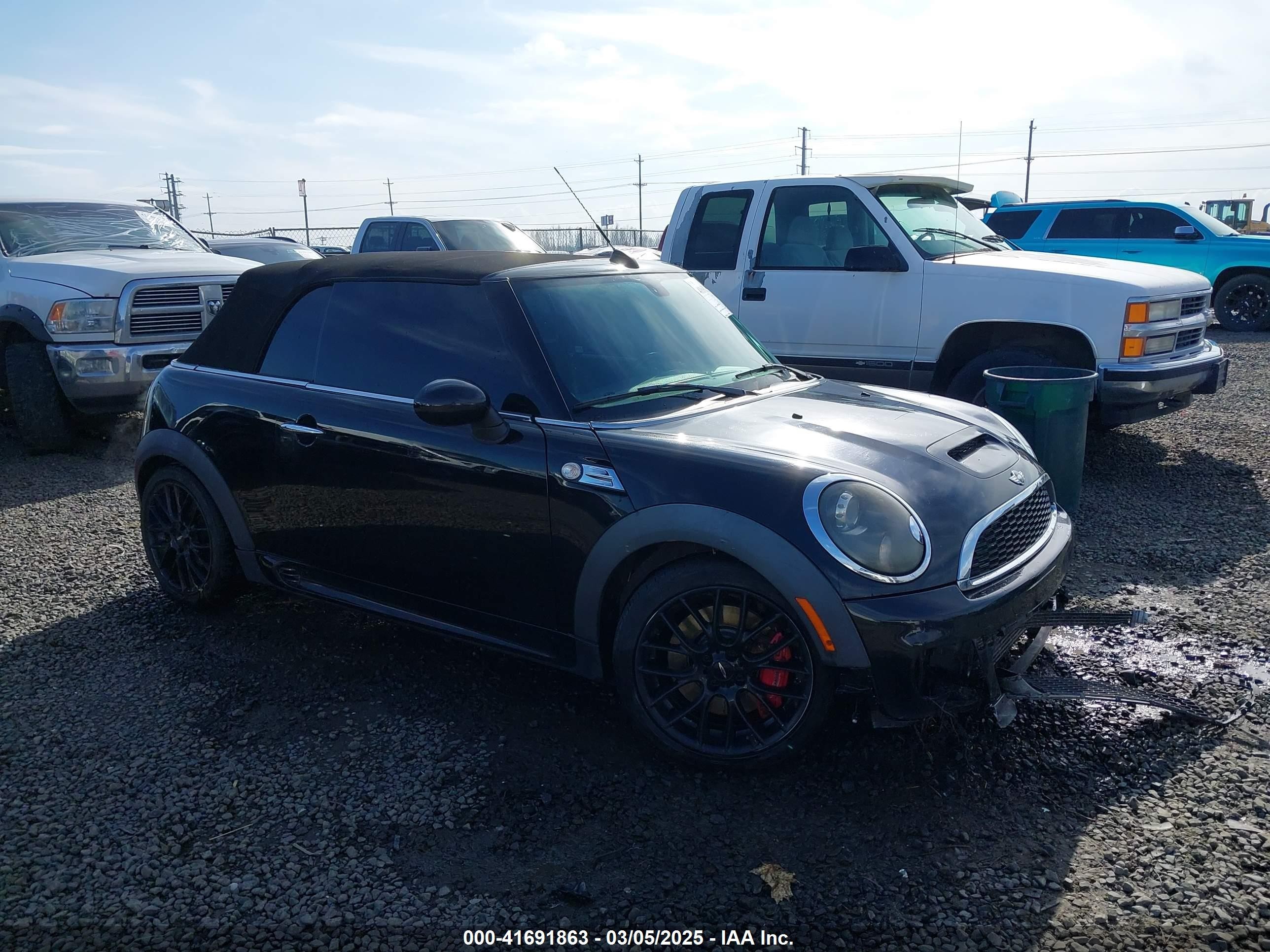2015 MINI Convertible, VIN WMWMR9C56FT499491 — Перед