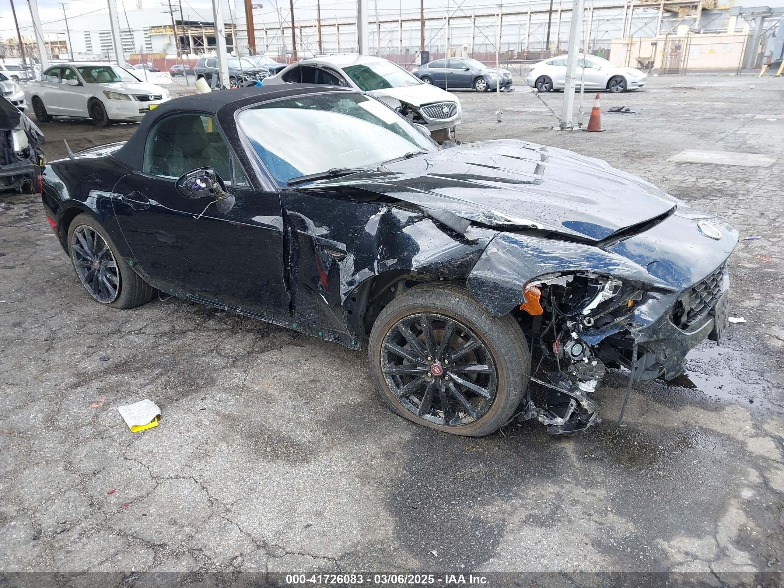 2018 FIAT 124 Spider Classica, VIN JC1NFAEK7J0138993 — Front end