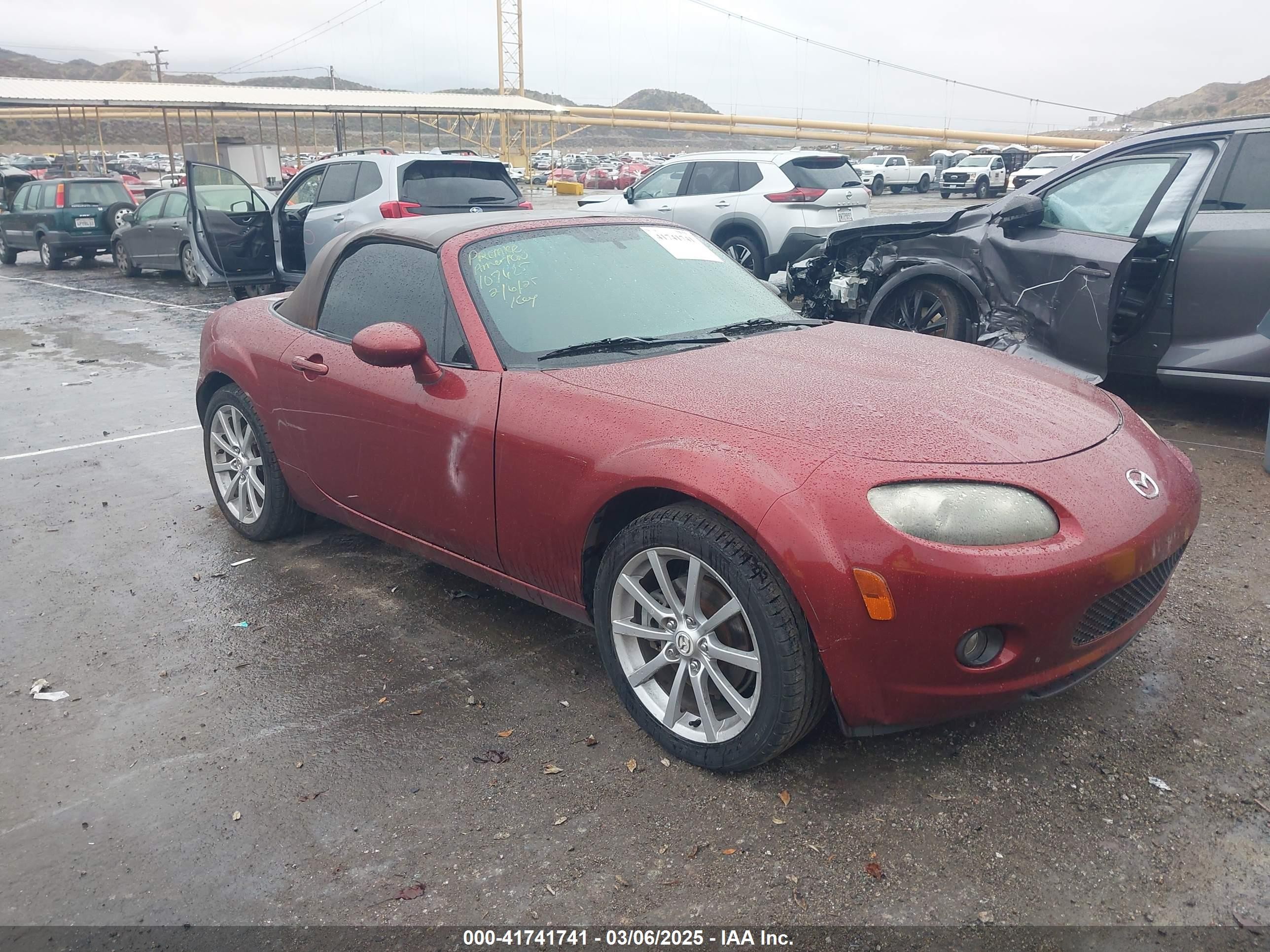 2006 Mazda MX-5 Miata Grand Touring, VIN JM1NC25F560107625 — Front end