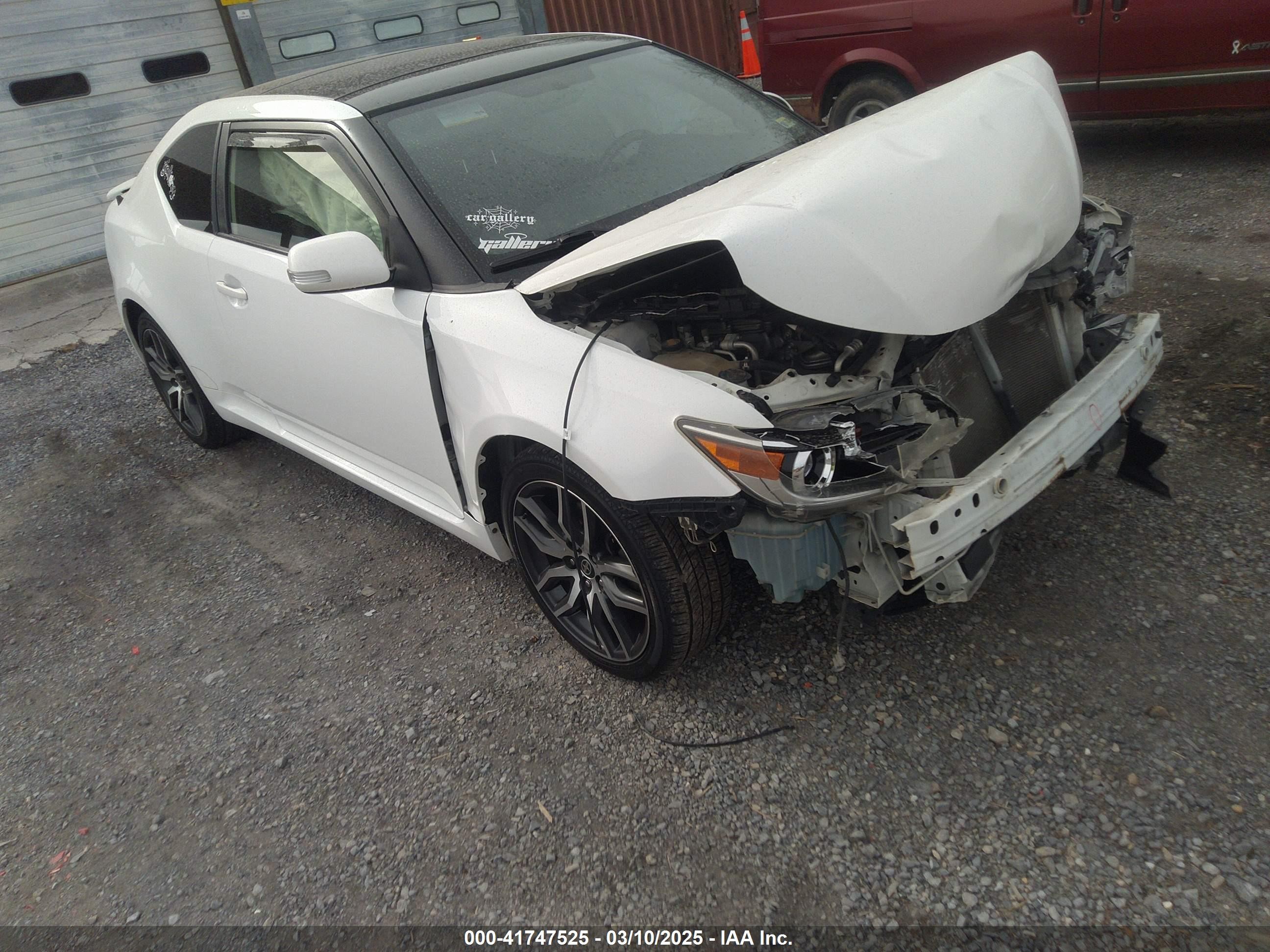 2014 Scion tC, VIN JTKJF5C76E3084266 — Front end