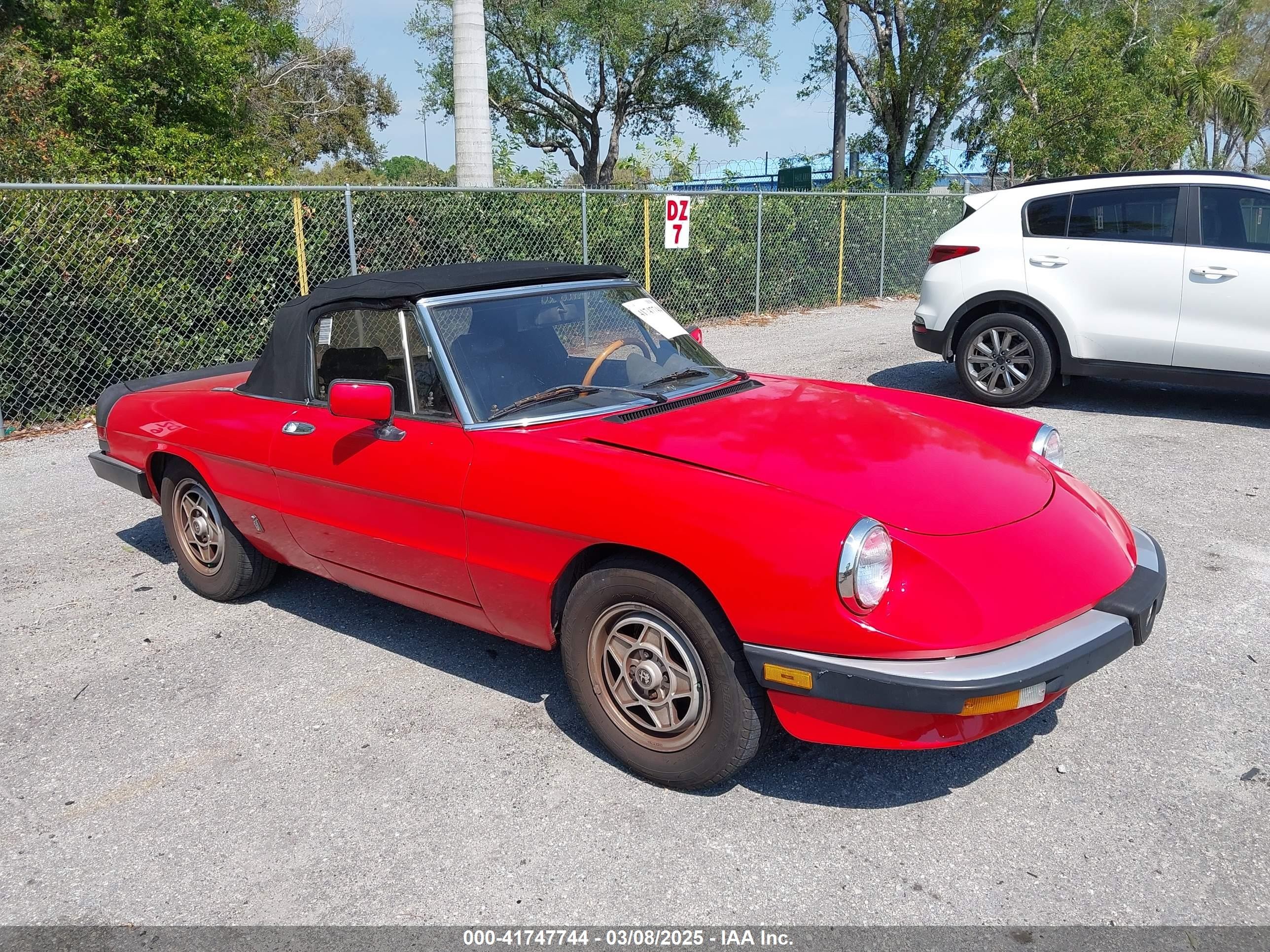 1985 Alfa Romeo Spider Veloce, VIN ZARBA5415F1021764 — Normal wear