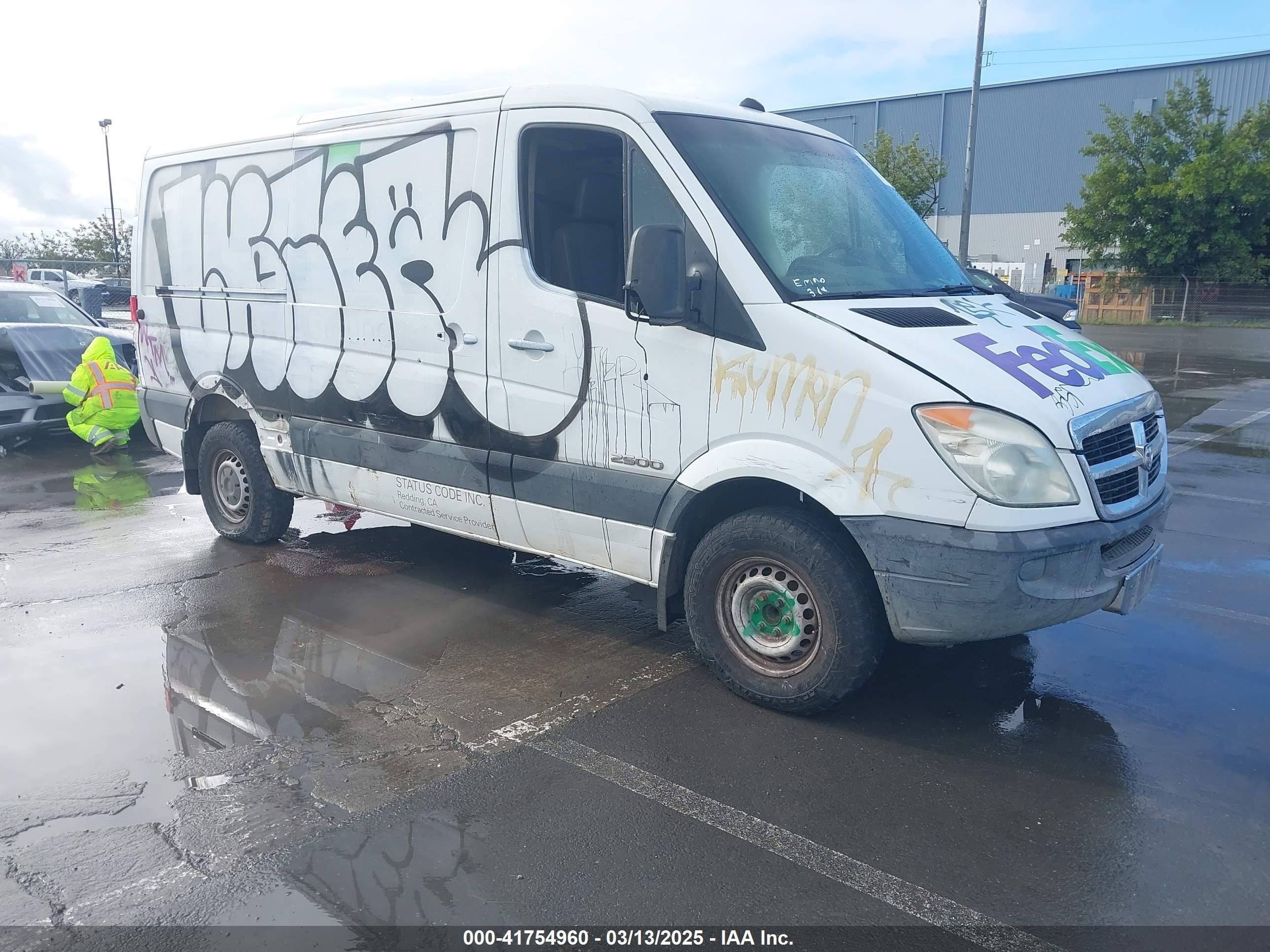 2007 Dodge Sprinter, VIN WD0PE746375138191 — Вандализм