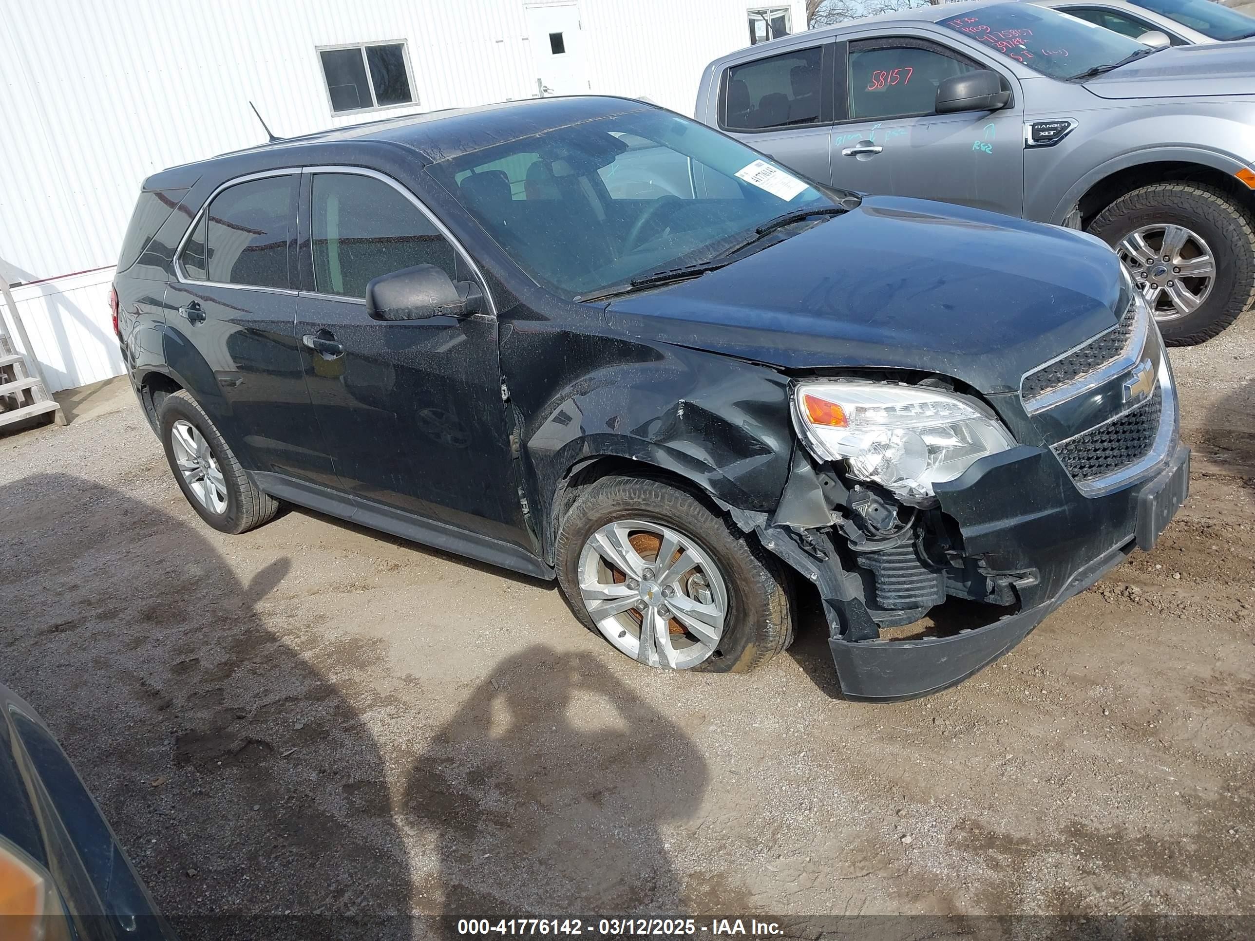 2014 Chevrolet Equinox LS, VIN 2GNALAEK1E6366907 — Front end