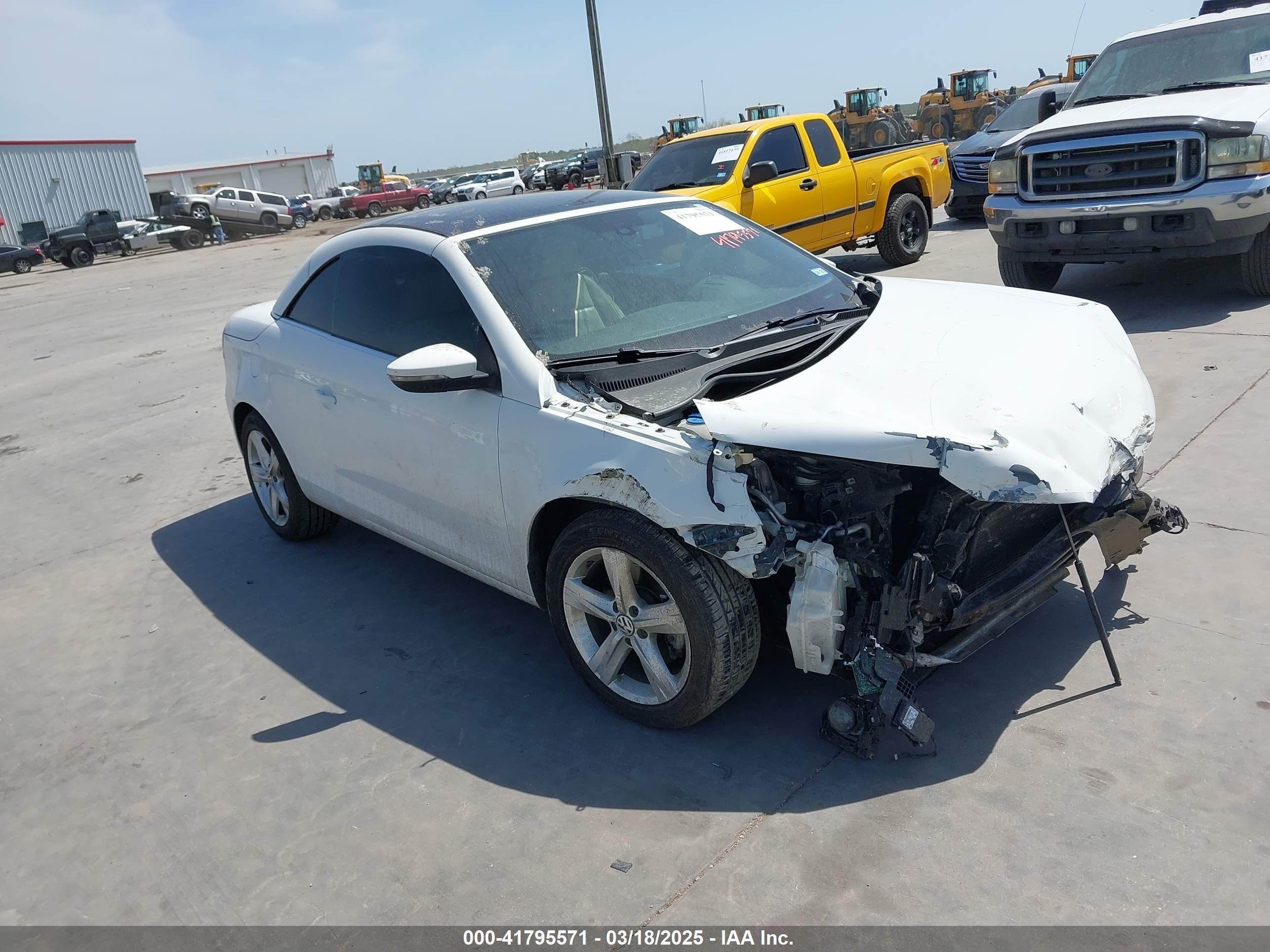 2012 Volkswagen Eos Executive, VIN WVWFW7AH9CV022169 — Front end