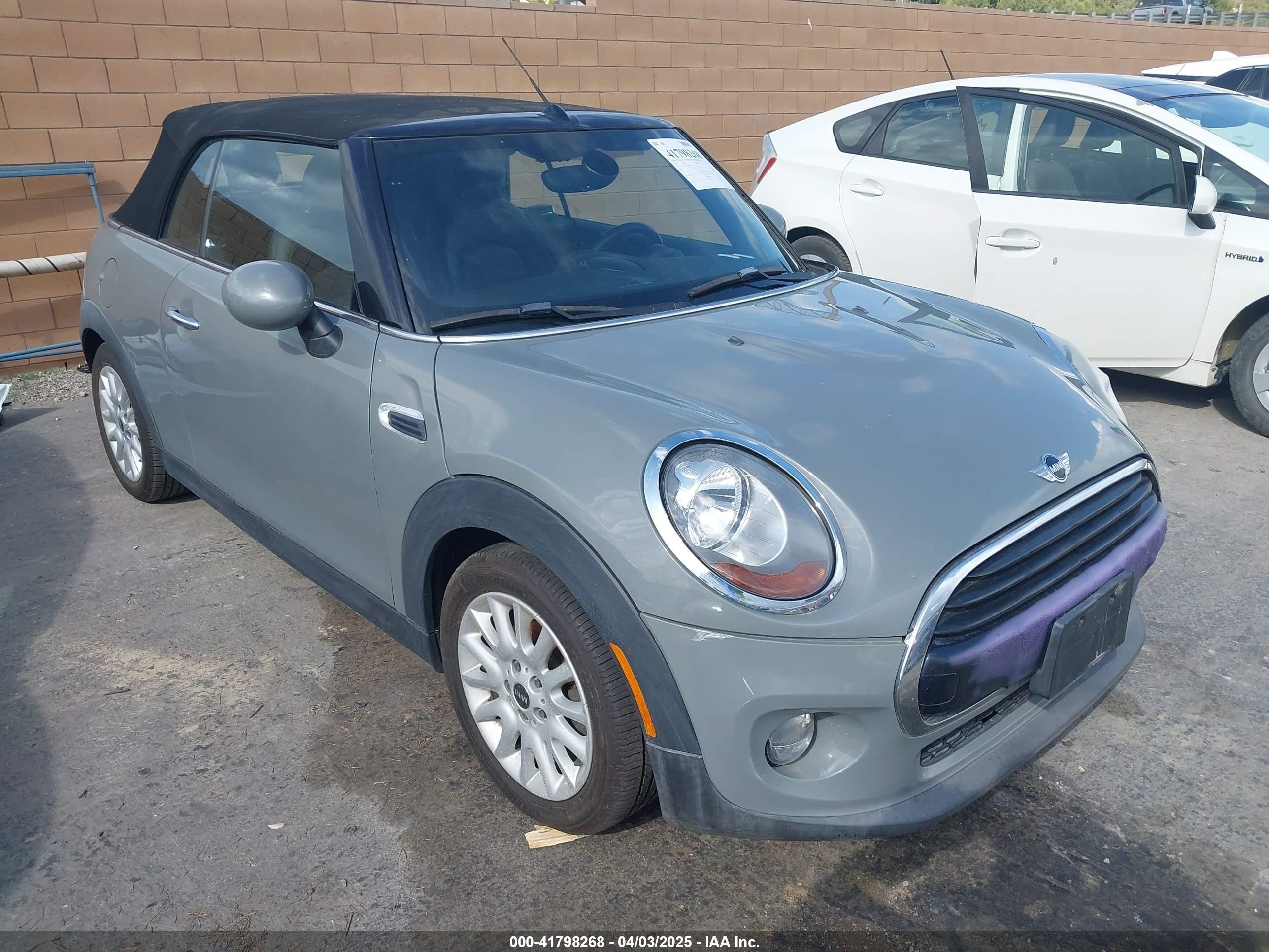 2016 MINI Convertible, VIN WMWWG5C5XG3A83049 — Пожар