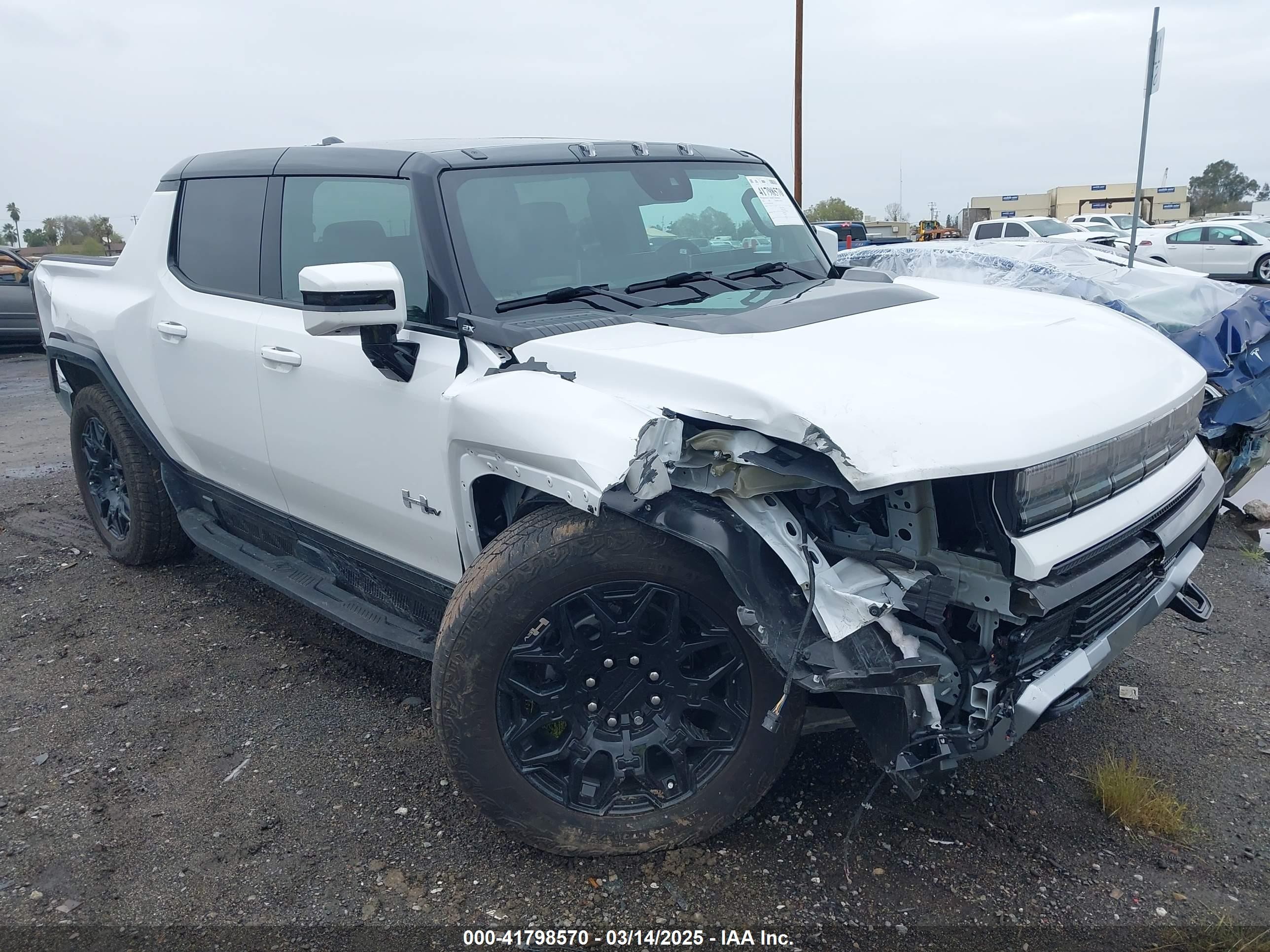 2025 GMC HUMMER EV Pickup 2X, VIN 1GT10BDDXSU102382 — All over