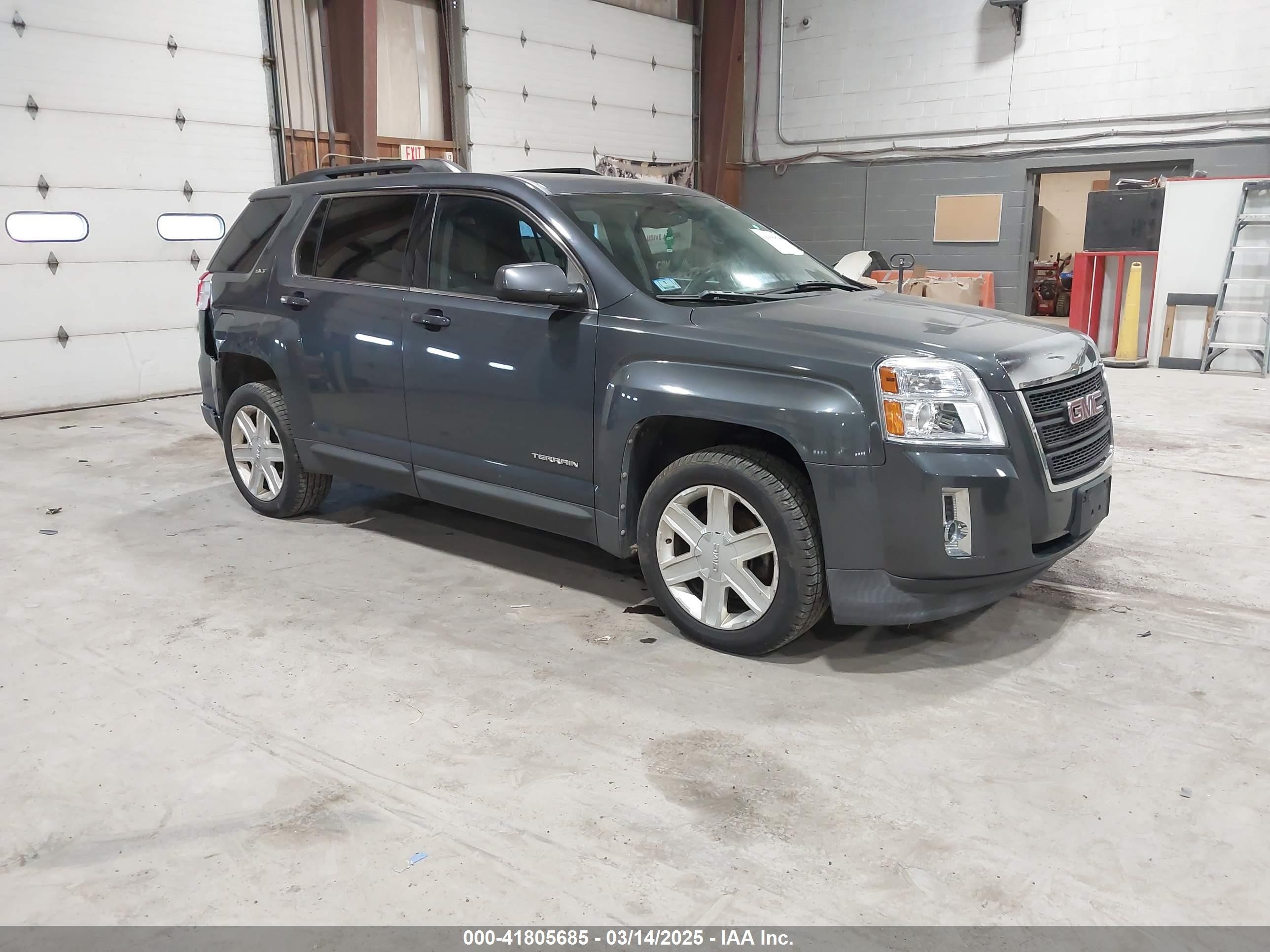 2011 GMC Terrain SLT-1, VIN 2CTFLVE59B6377170 — Rear end