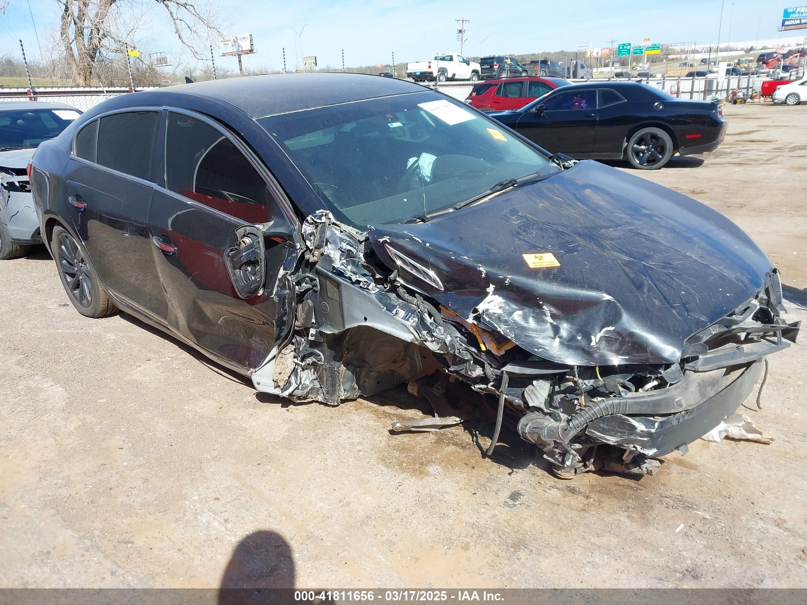 2014 Buick LaCrosse Leather, VIN 1G4GB5G32EF279408 — Перед