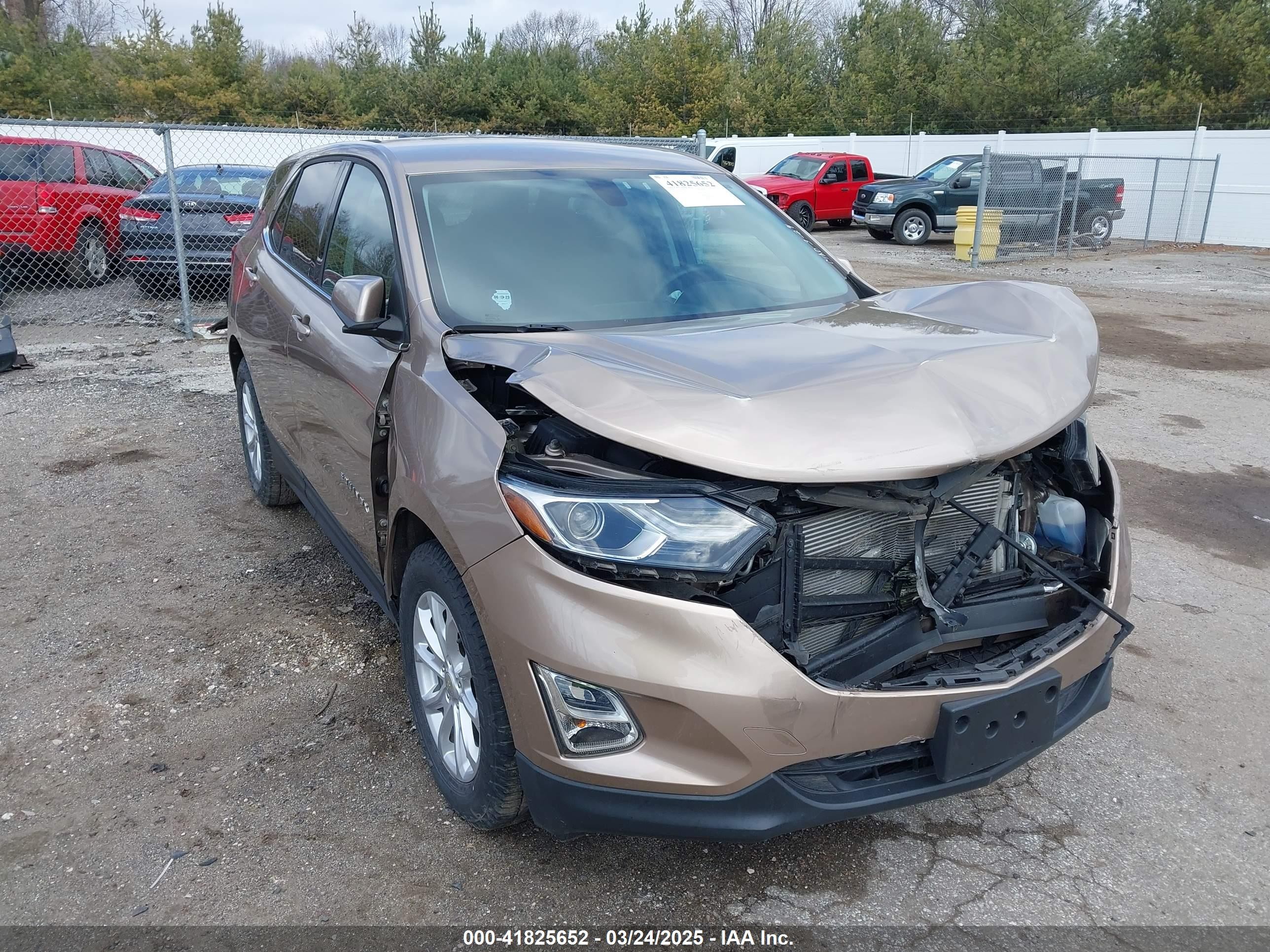 2018 Chevrolet Equinox LT, VIN 3GNAXJEV7JL109609 — Front end