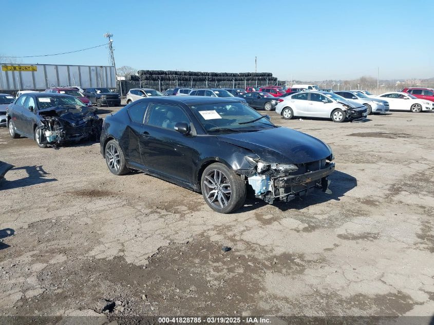 2014 Scion tC, VIN JTKJF5C78E3074094 — Side