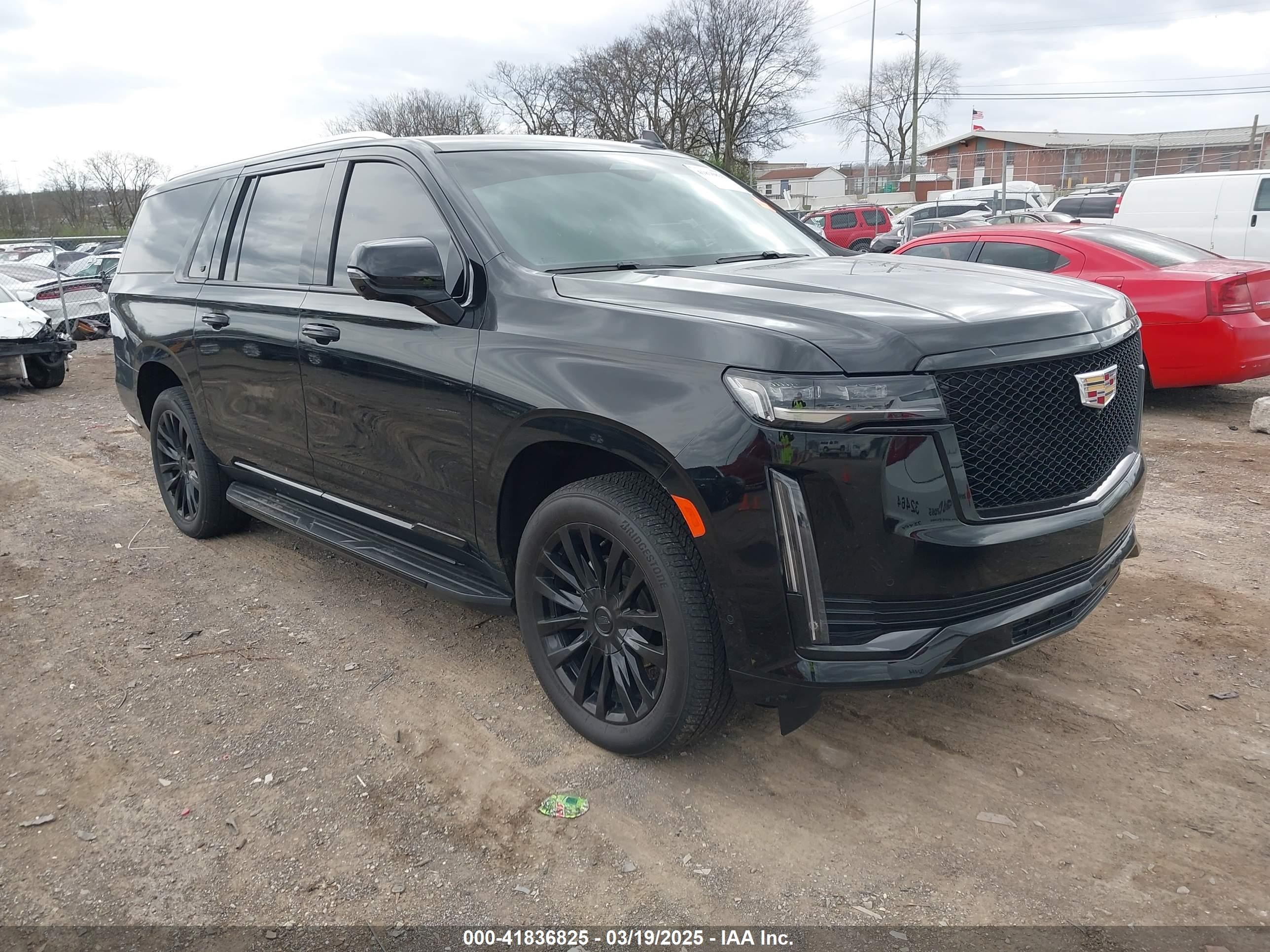 2022 Cadillac Escalade ESV Premium Luxury, VIN 1GYS4KKL3NR149970 — Front end