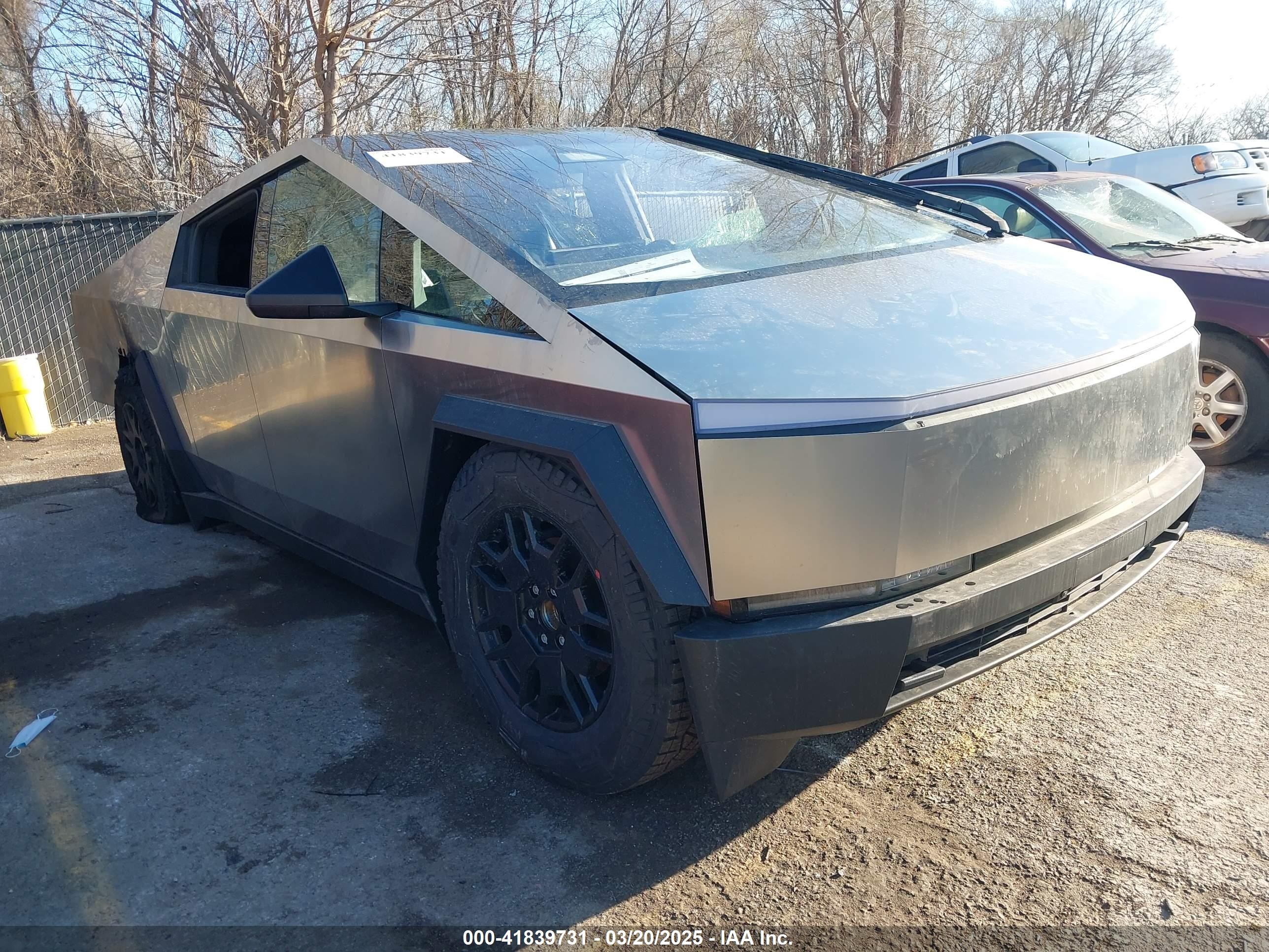 2025 Tesla Cybertruck Cyberbeast, VIN 7G2CEHEE9SA061735 — Burn