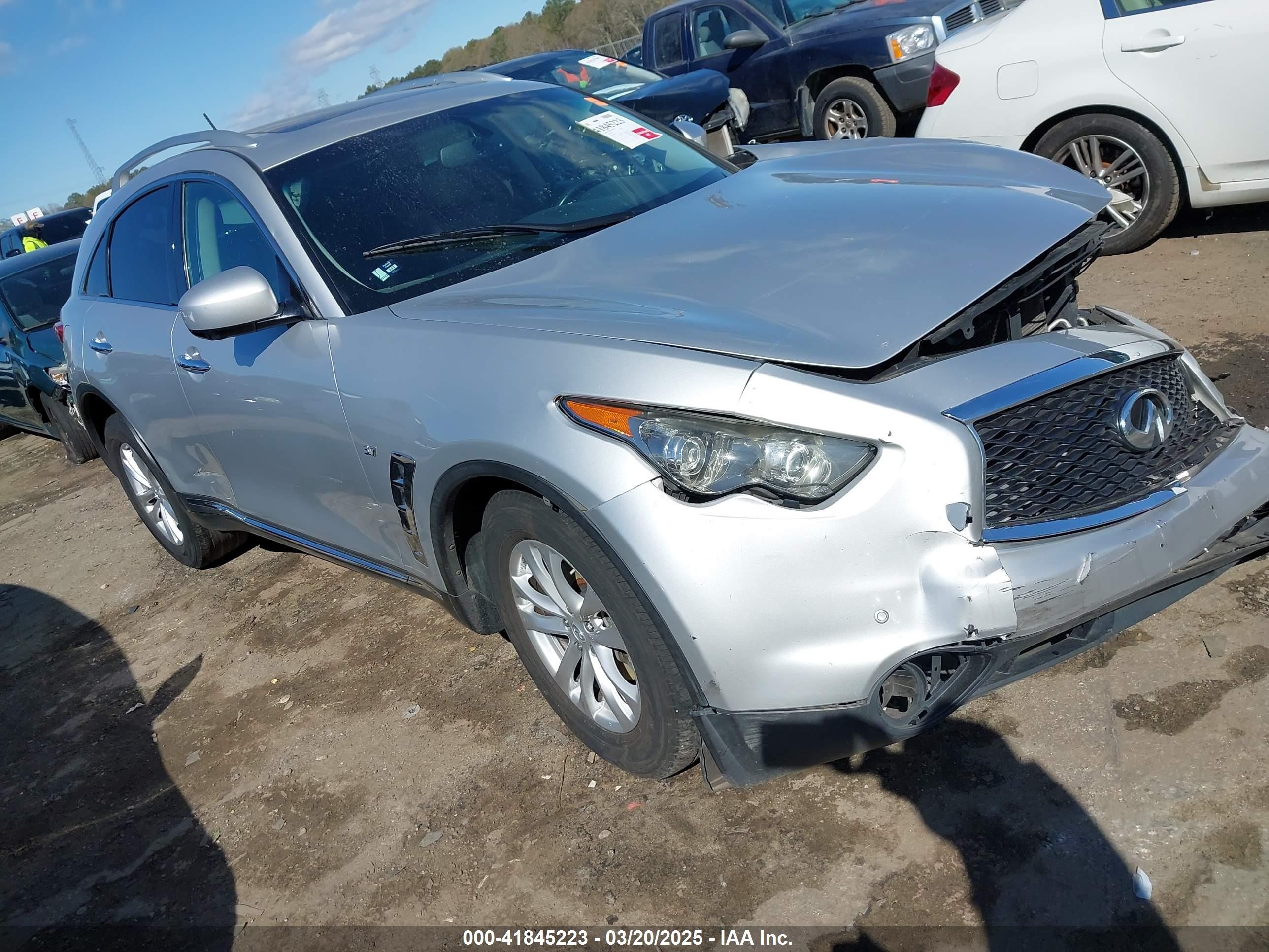 2017 Infiniti QX70, VIN JN8CS1MW2HM414546 — Front end