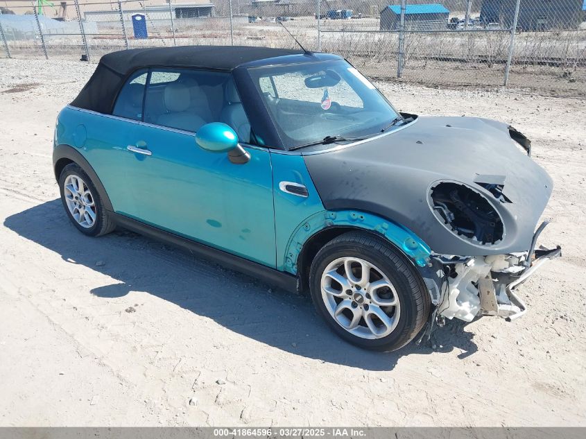 2016 MINI Convertible, VIN WMWWG5C53G3C18842 — Перед