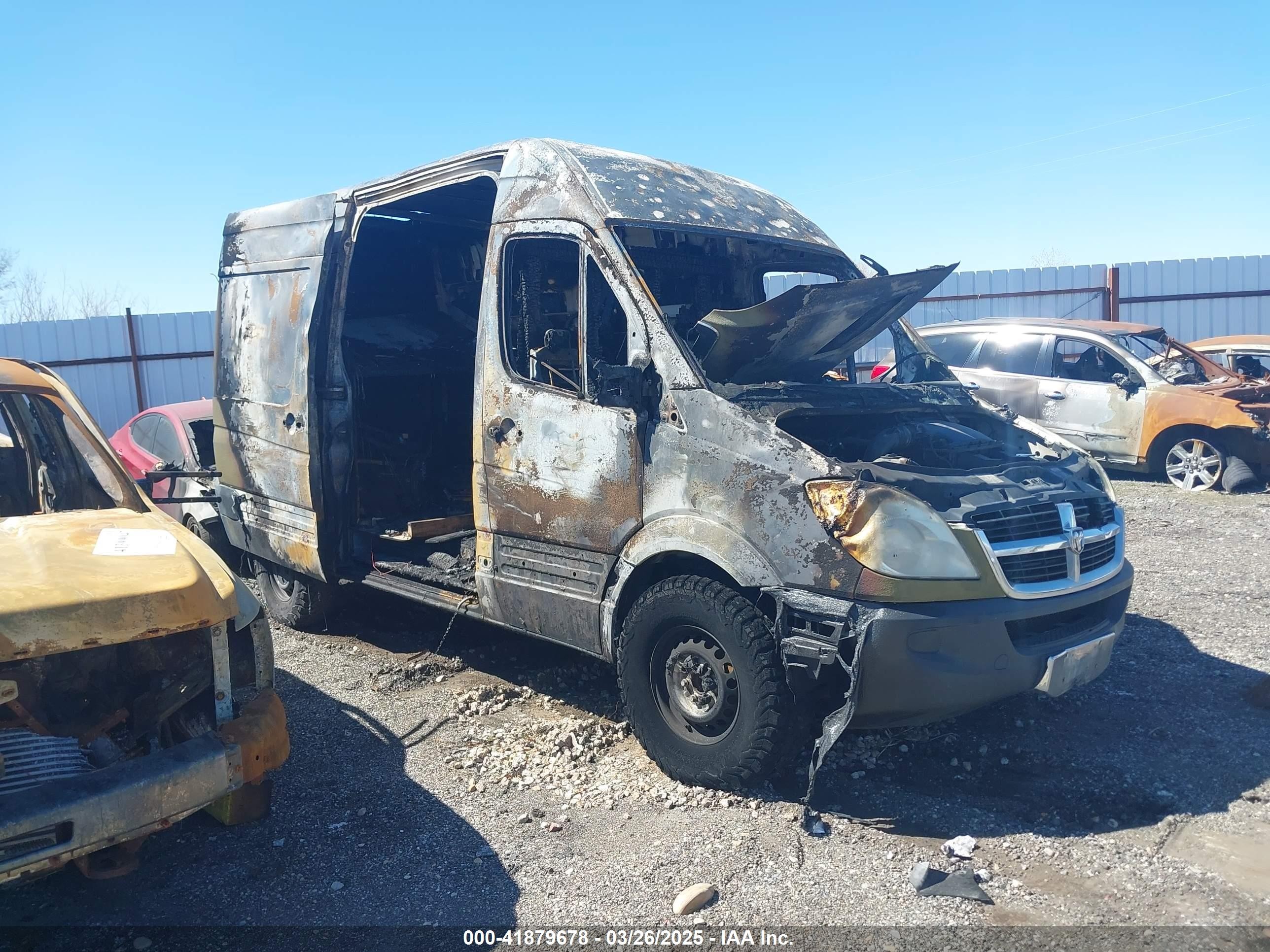 2007 Dodge Sprinter, VIN WD0PE745775178927 — Пожар