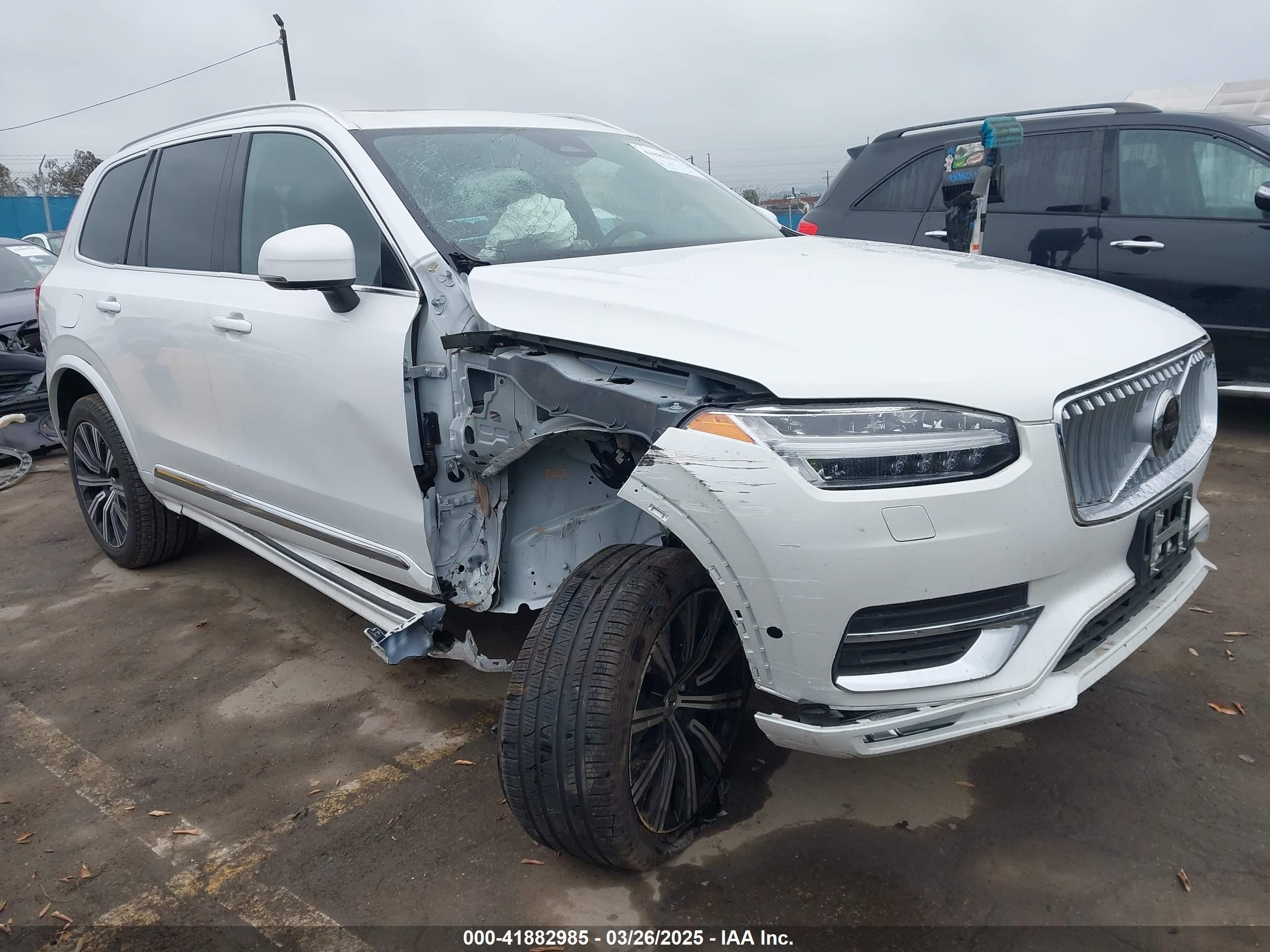 2024 Volvo XC90 Plus Bright Theme, VIN YV4062PE6R1226477 — Фото с аукциона