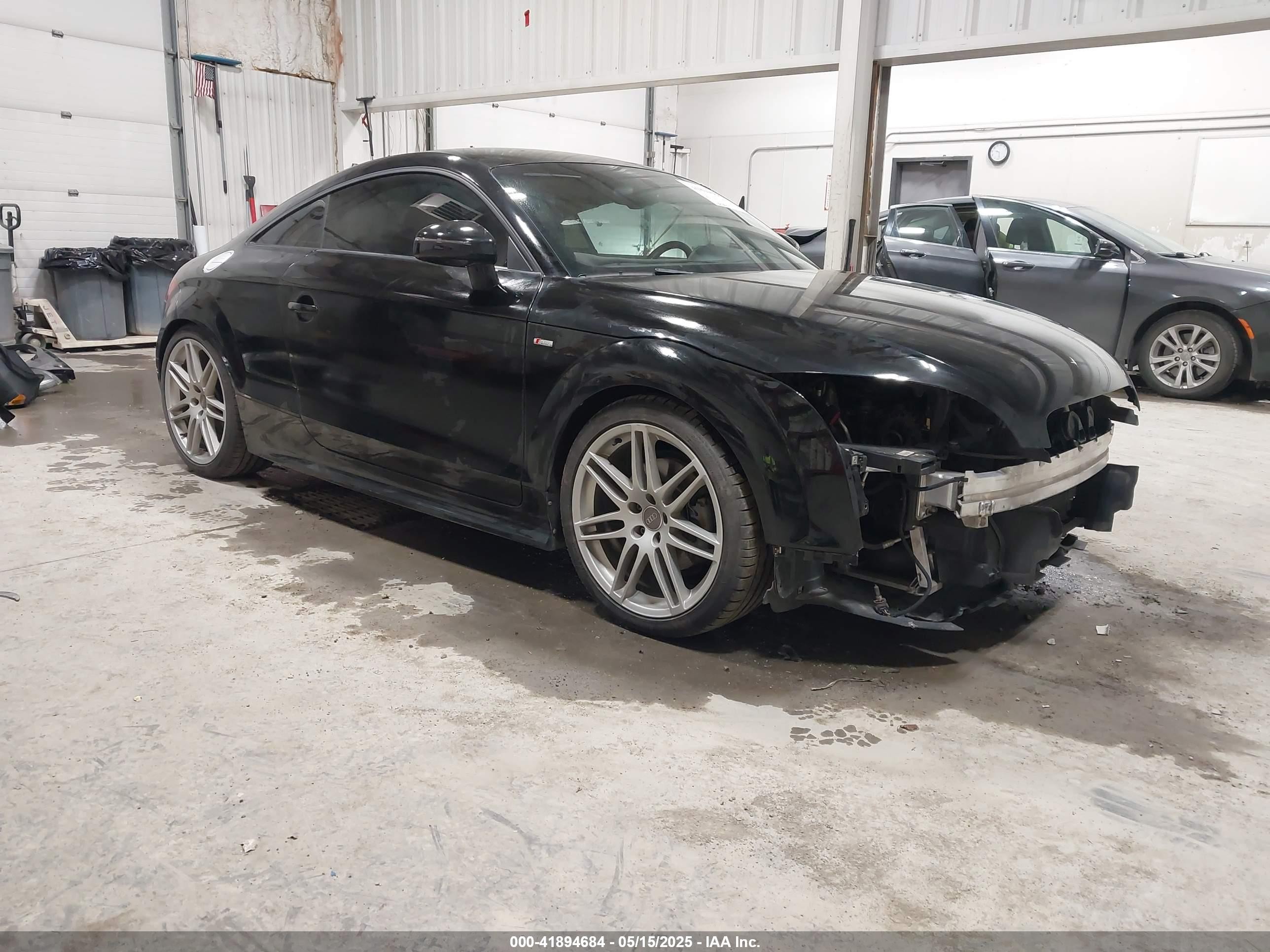 2011 Audi TT 2.0T Prestige, VIN TRUKFAFK9B1013144 — Перед