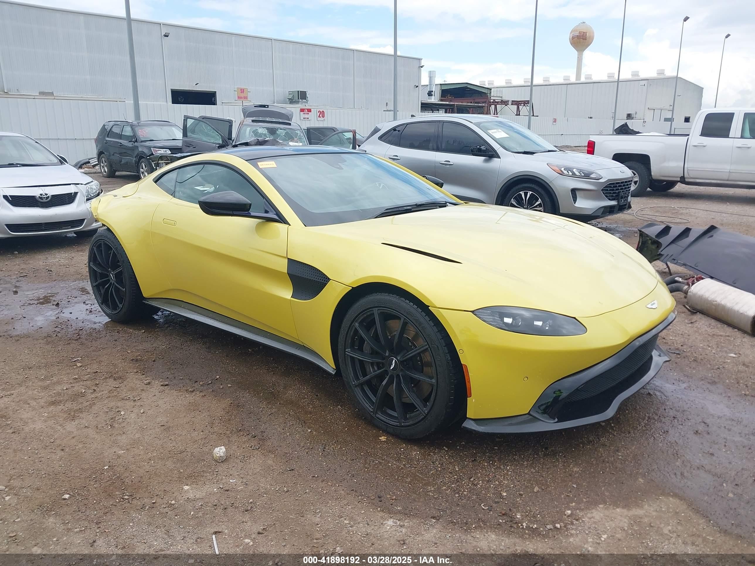 2019 Aston Martin Vantage, VIN SCFSMGAW0KGN01734 — Rear end