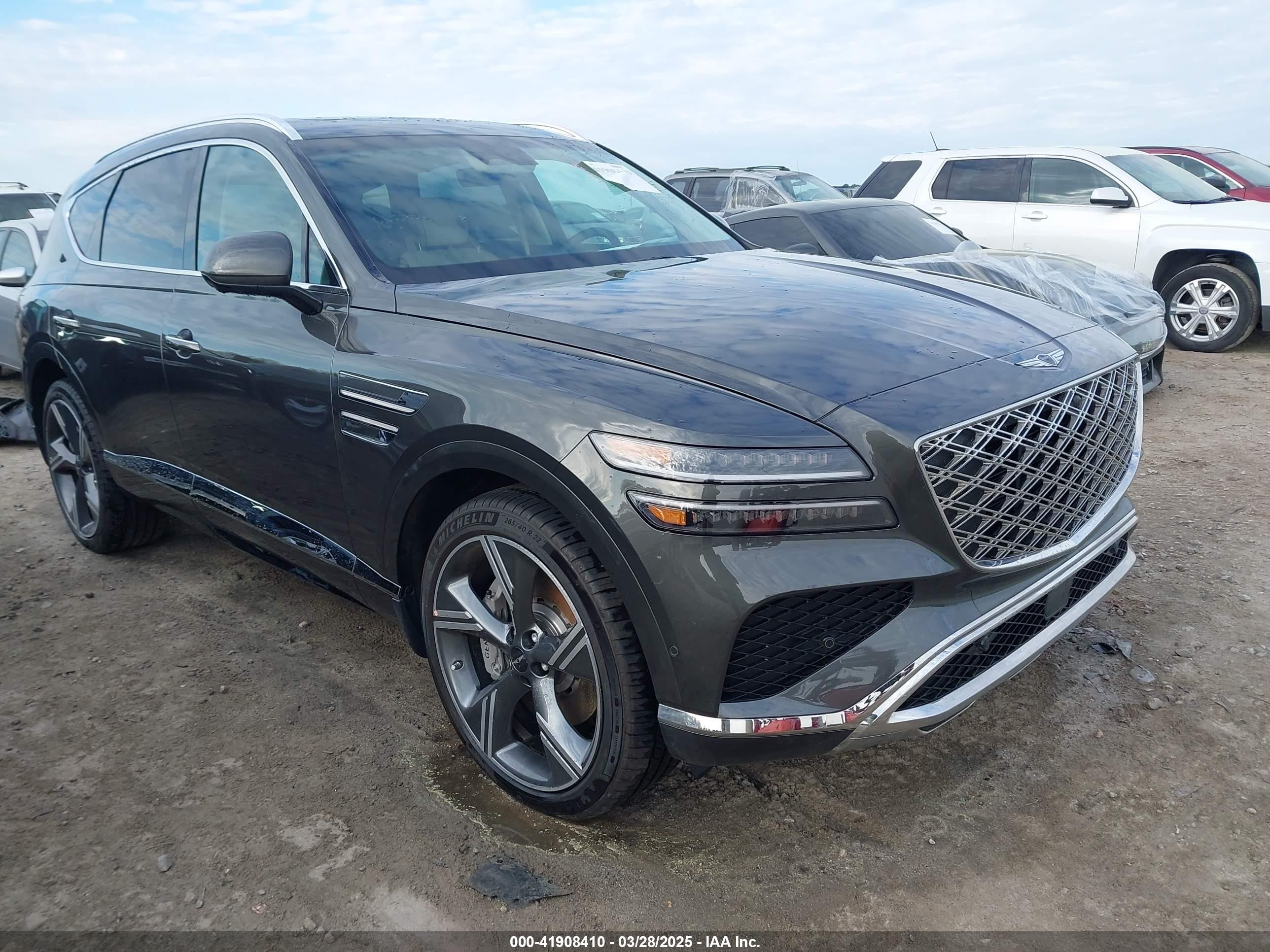 2025 Genesis GV80 Prestige, VIN KMUHCESB8SU253890 — Rear end