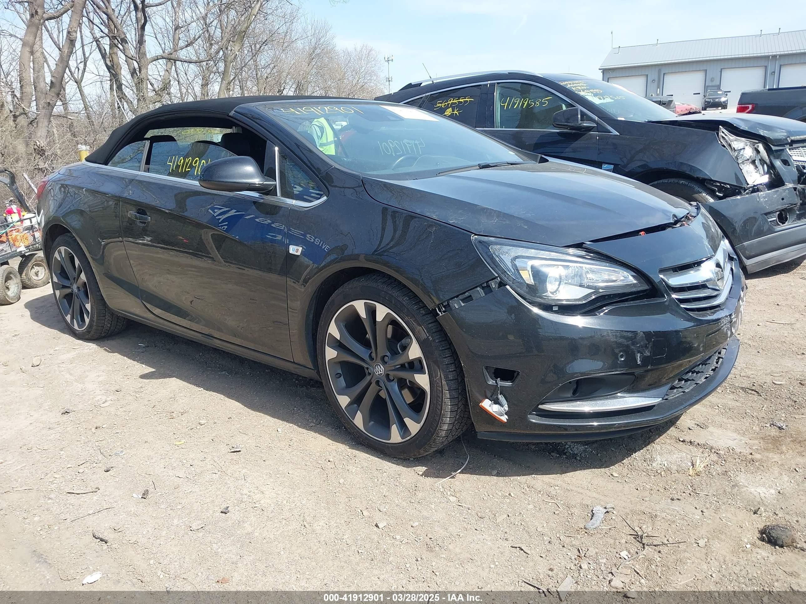 2017 Buick Cascada Premium, VIN W04WH3N57HG142092 — Фото с аукциона