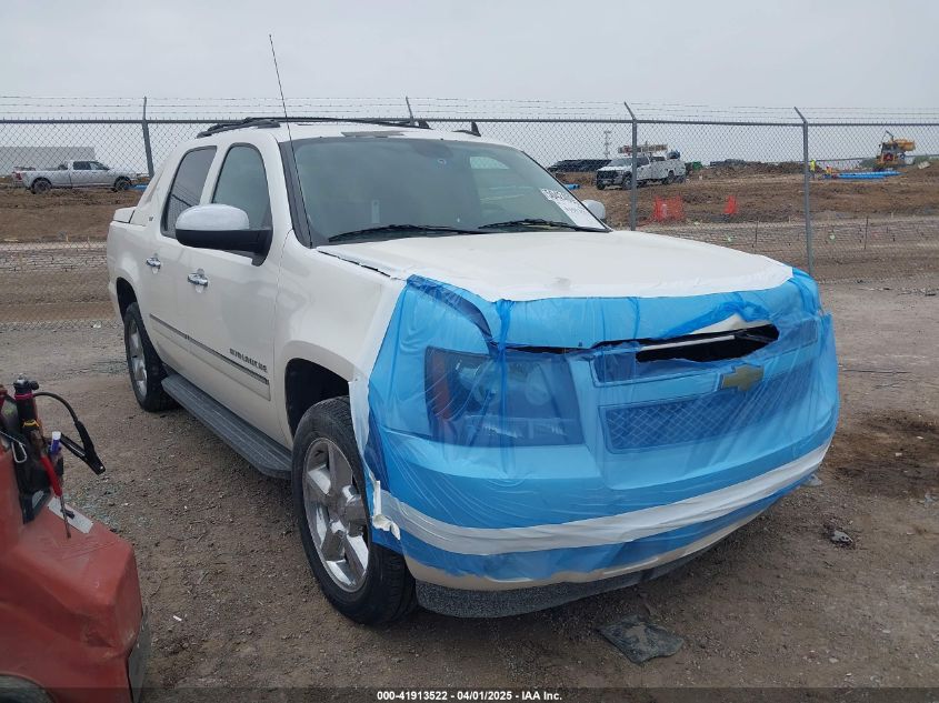 2012 Chevrolet Avalanche LTZ, VIN 3GNMCGE04CG103276 — Front end