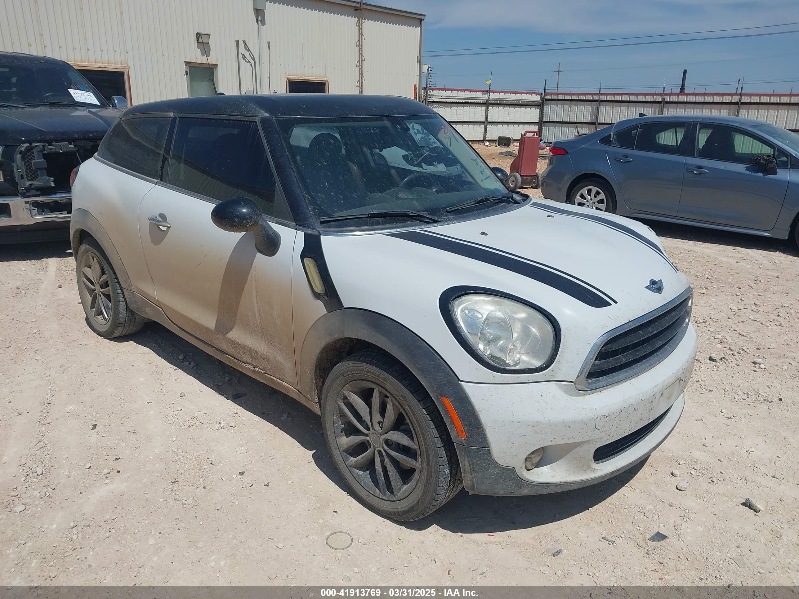 2015 MINI Paceman, VIN WMWSS1C59FWN94932 — Перед