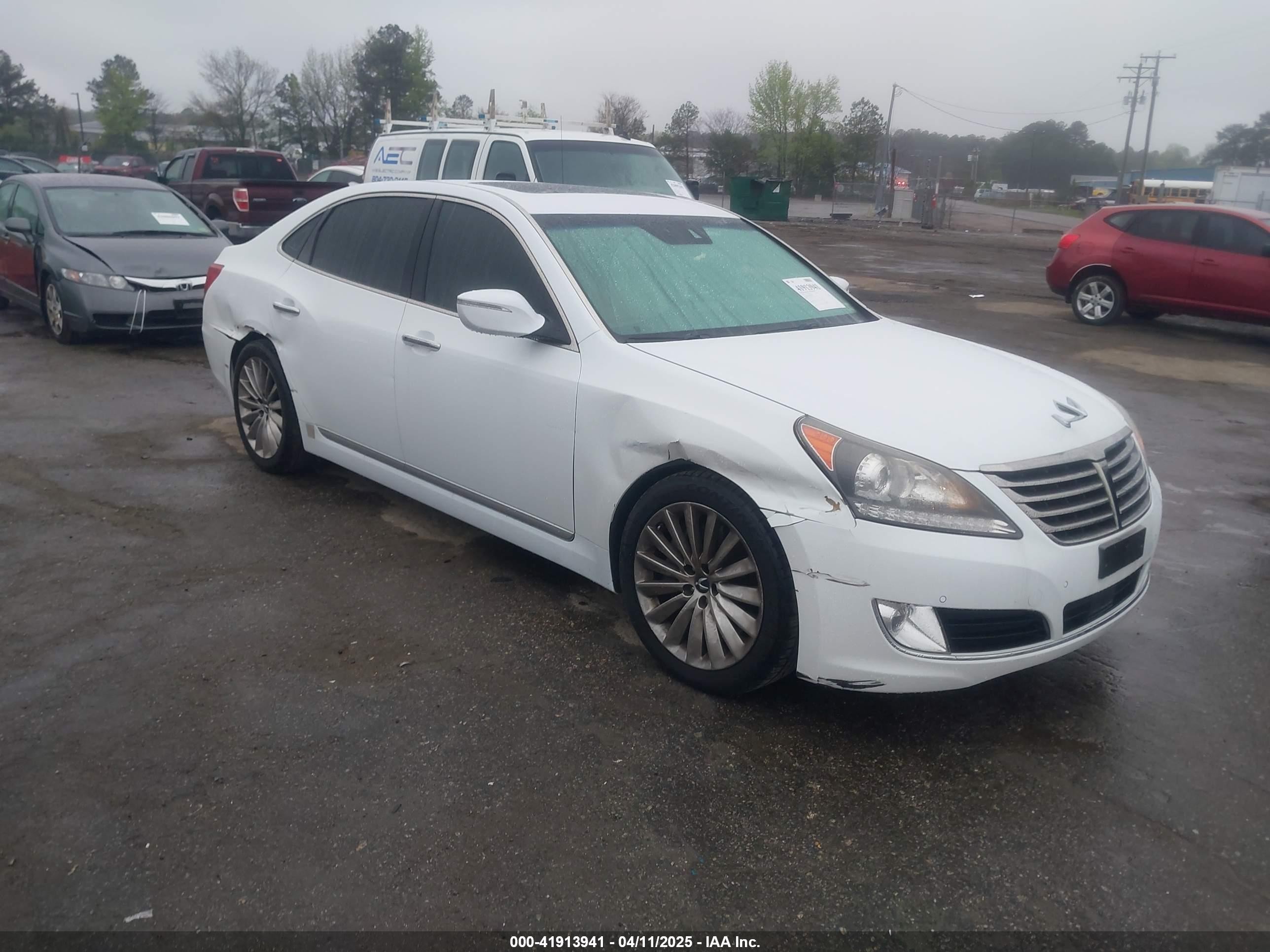 2016 Hyundai Equus Signature, VIN KMHGH4JH5GU106039 — Side