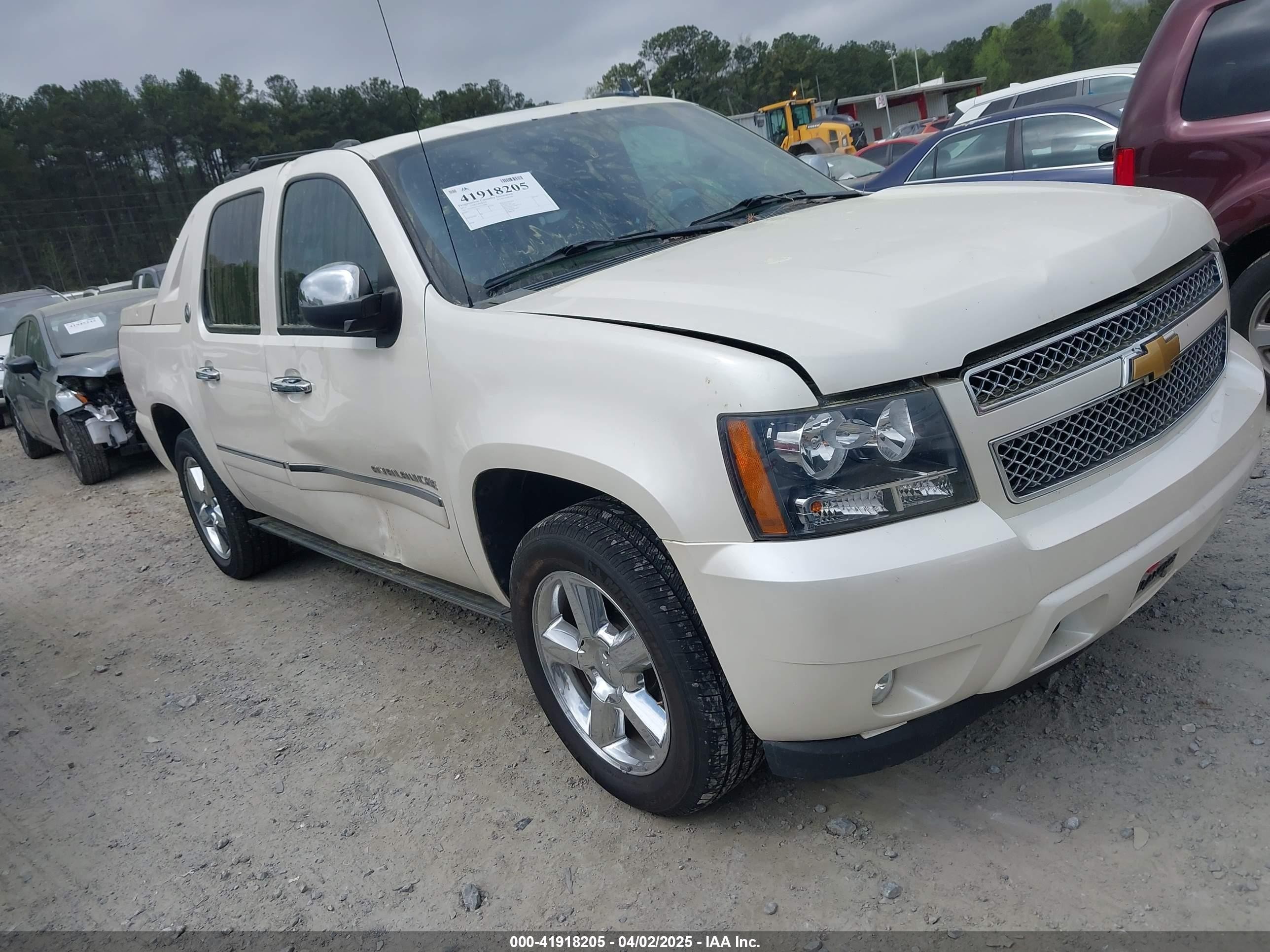 2013 Chevrolet Avalanche LTZ, VIN 3GNTKGE70DG310888 — Rollover